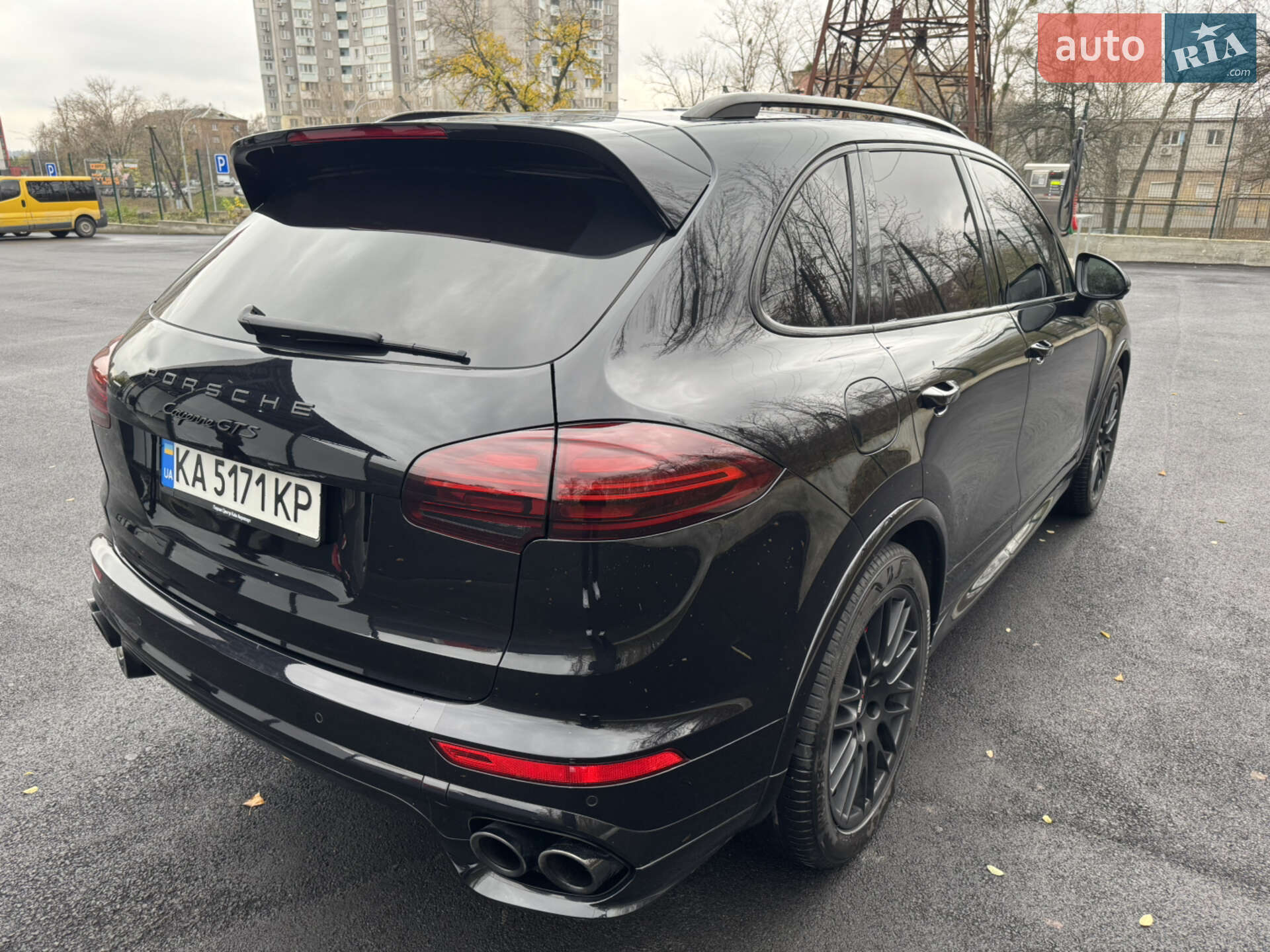 Porsche Cayenne 2017 VIN WP1ZZZ92ZHLA84060 фото оголошення 3 з 28