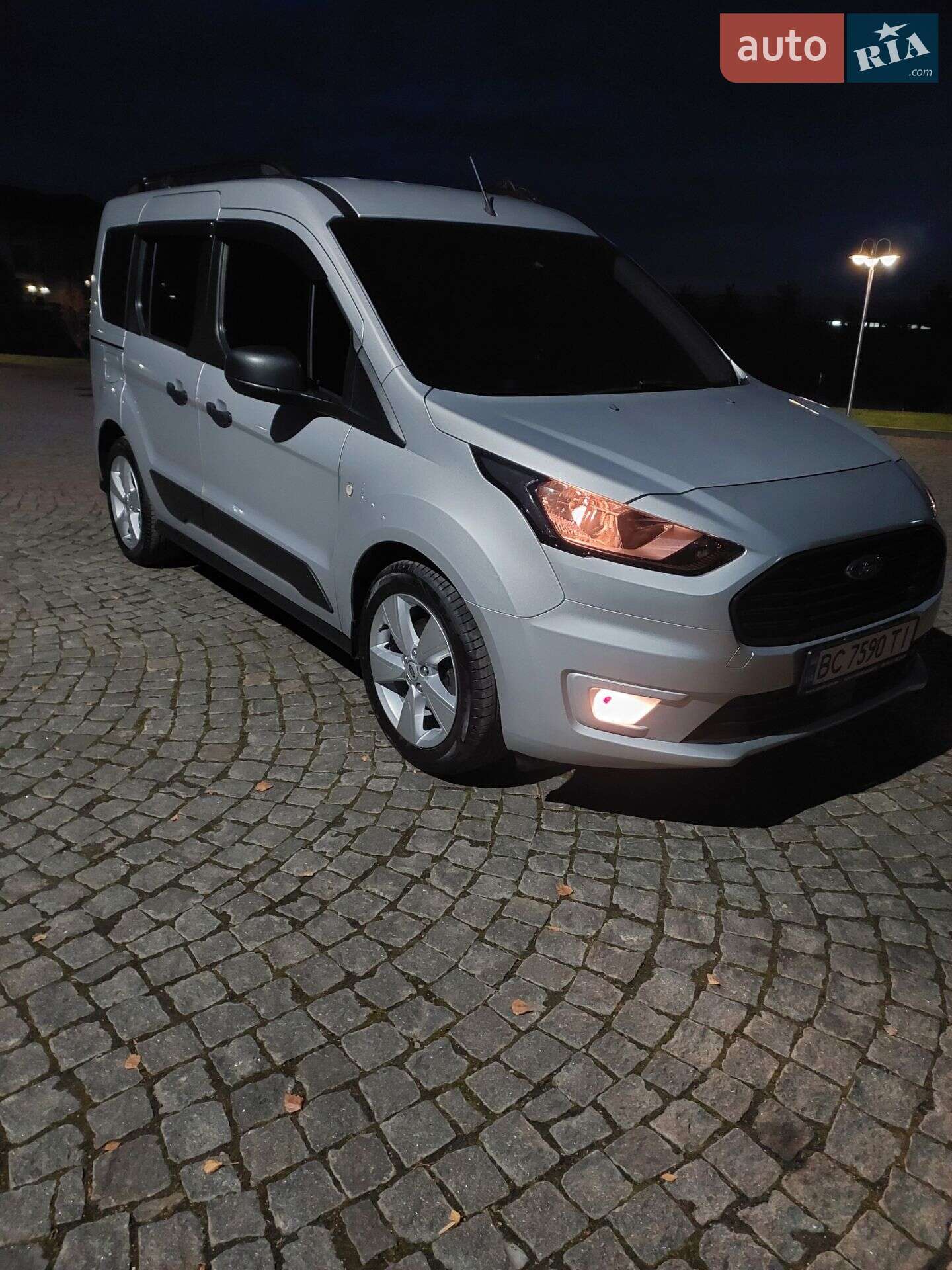Ford Tourneo Connect 2018 VIN WF0TXXWPGTJU72925 фото оголошення 2 з 80