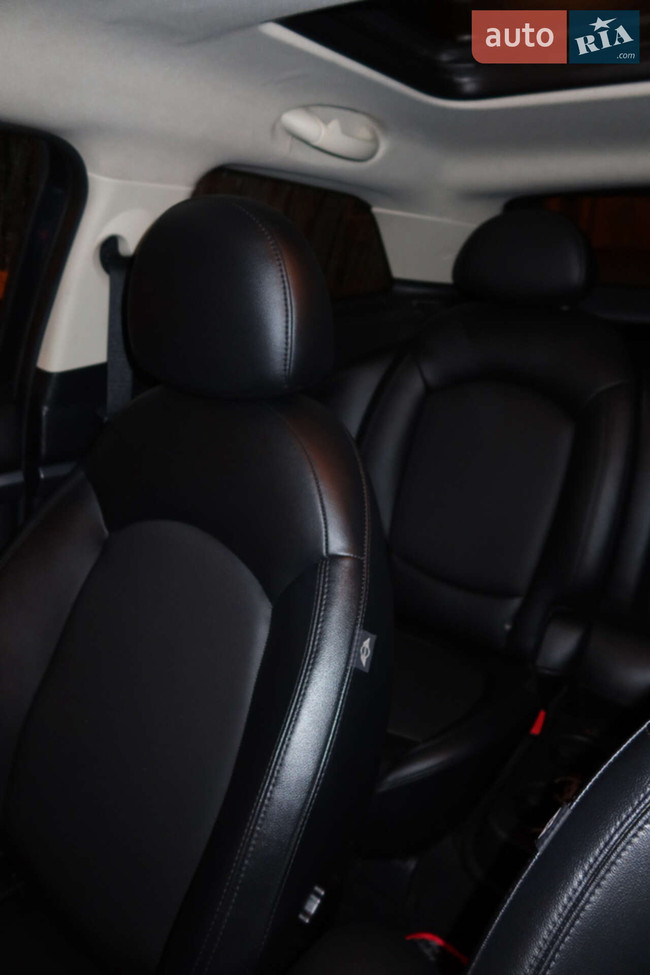 Mini Paceman 2015 VIN WMWSS7C56FWS44886 фото оголошення 12 з 18