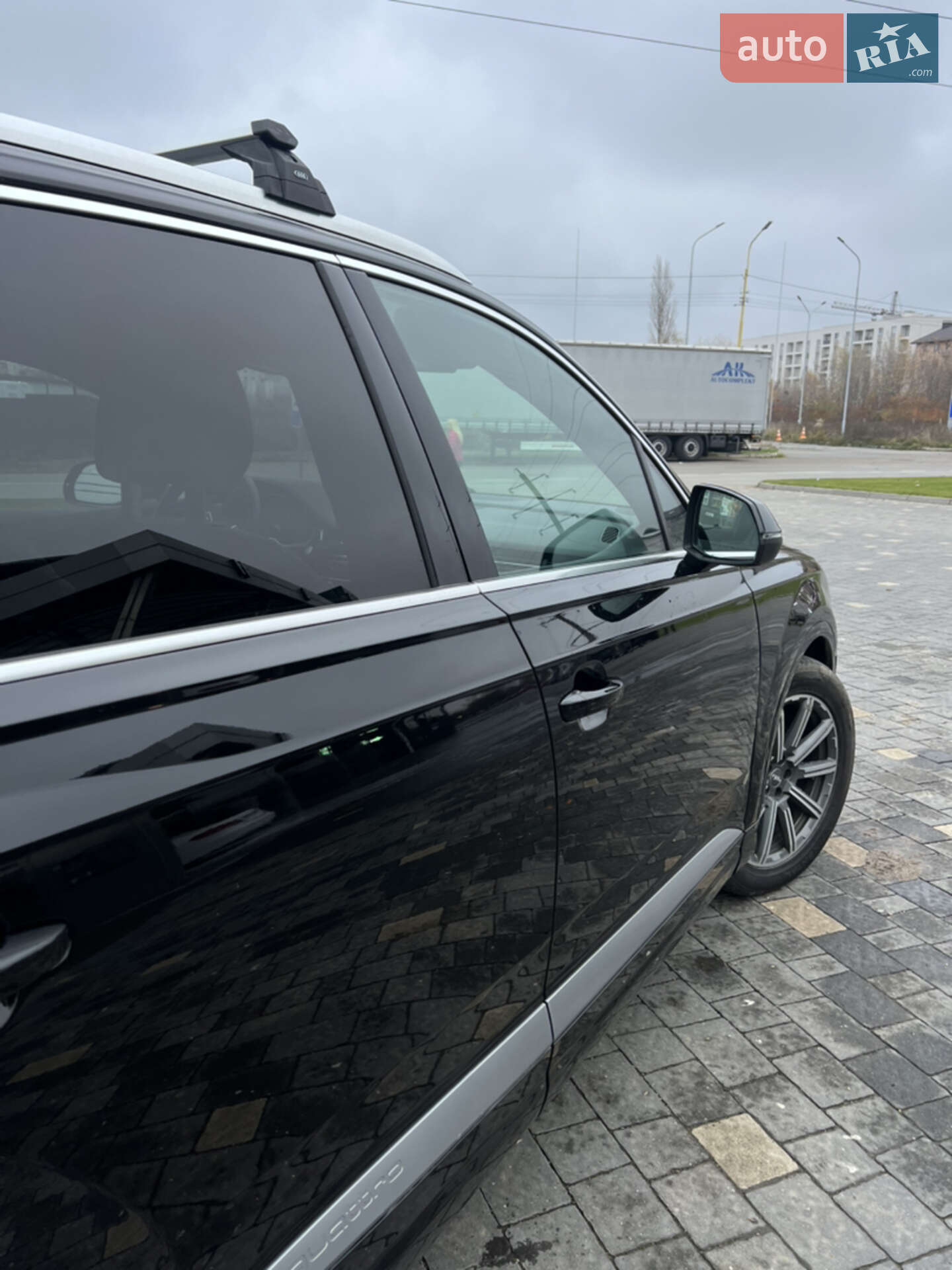 Audi Q7 2019 VIN WA1LAAF72KD046763 фото оголошення 17 з 30