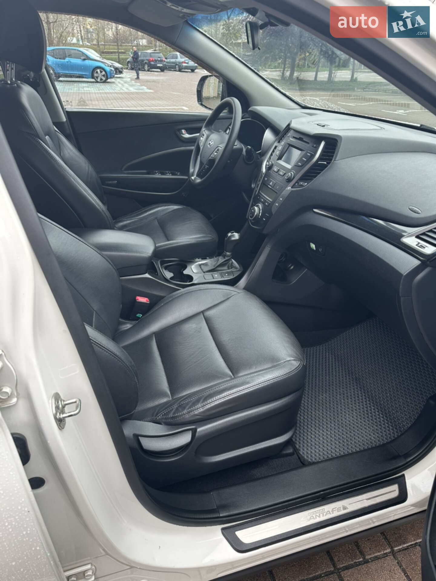 Hyundai Grand Santa Fe 2015 VIN KMHSN81XDFU119680 фото оголошення 5 з 16