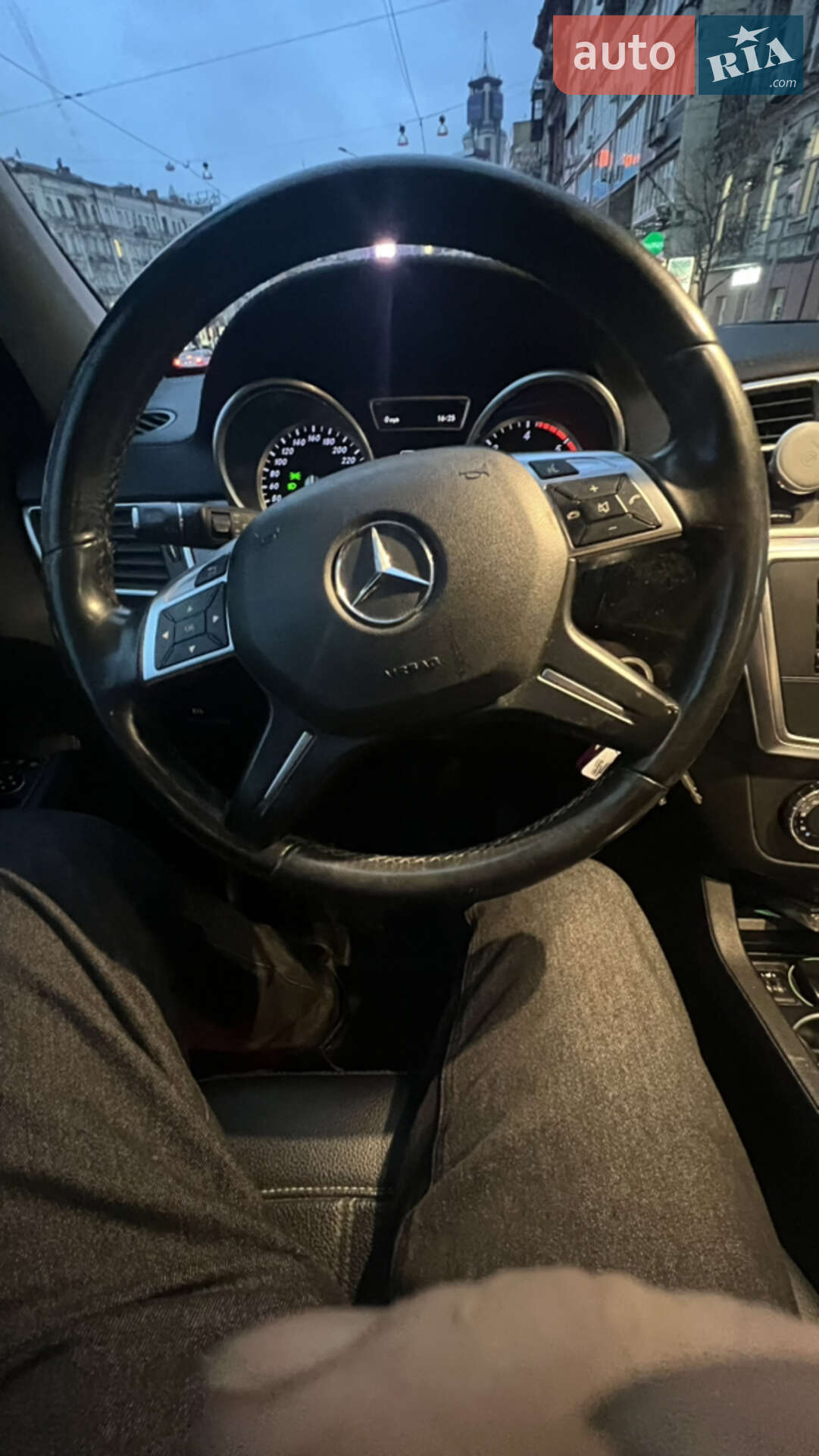 Mercedes-Benz GL-Class 2015 VIN WDC1668241A590973 фото оголошення 14 з 55