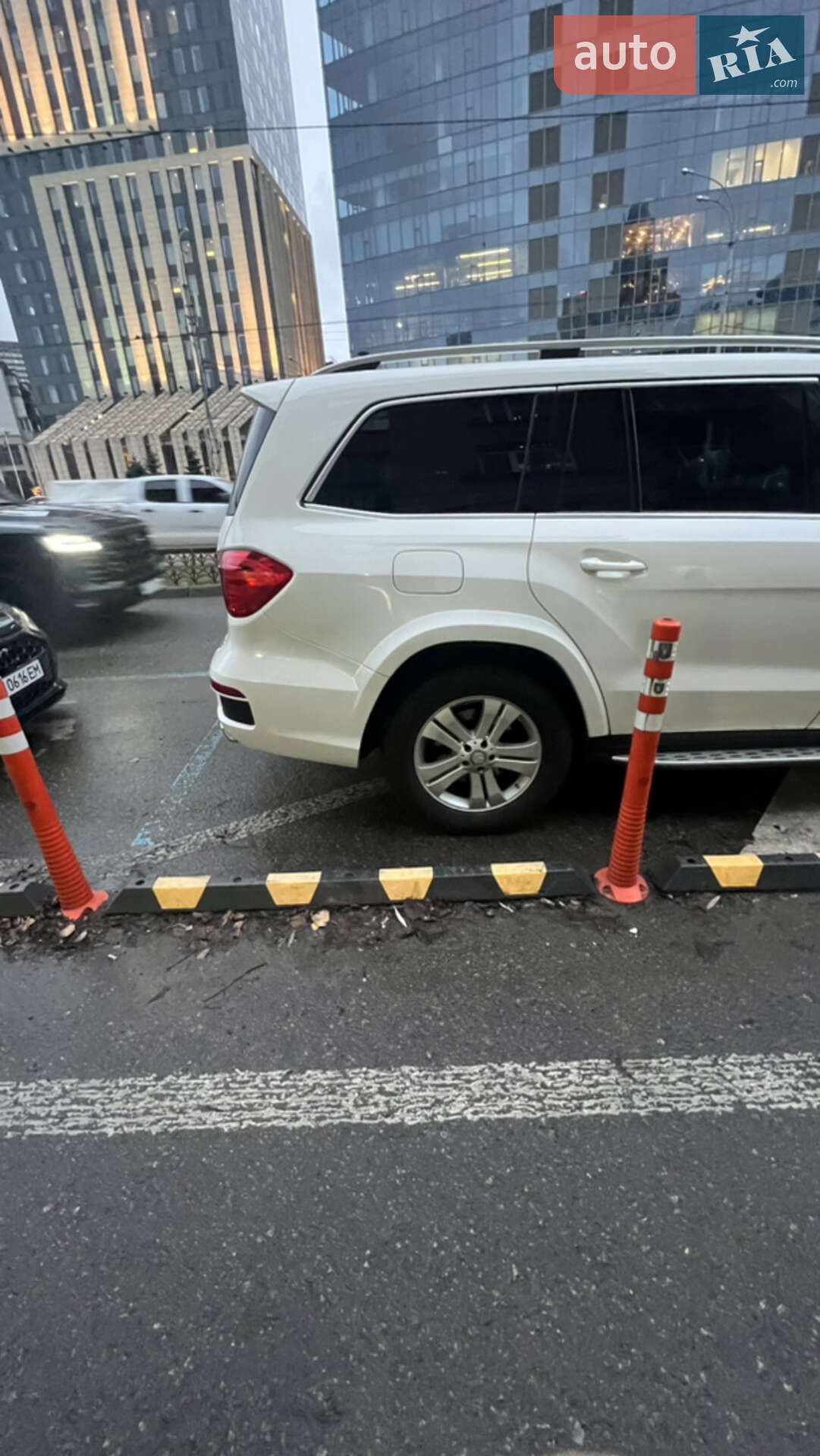 Mercedes-Benz GL-Class 2015 VIN WDC1668241A590973 фото оголошення 51 з 55