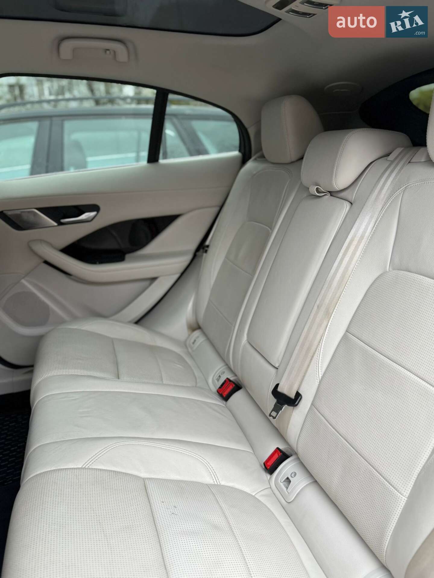 Jaguar I-Pace 2019 VIN SADHB2S14L1F84780 фото оголошення 13 з 20