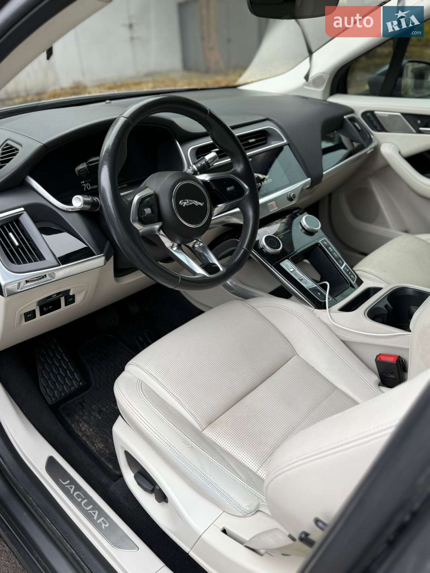 Jaguar I-Pace 2019 VIN SADHB2S14L1F84780 фото оголошення 10 з 20