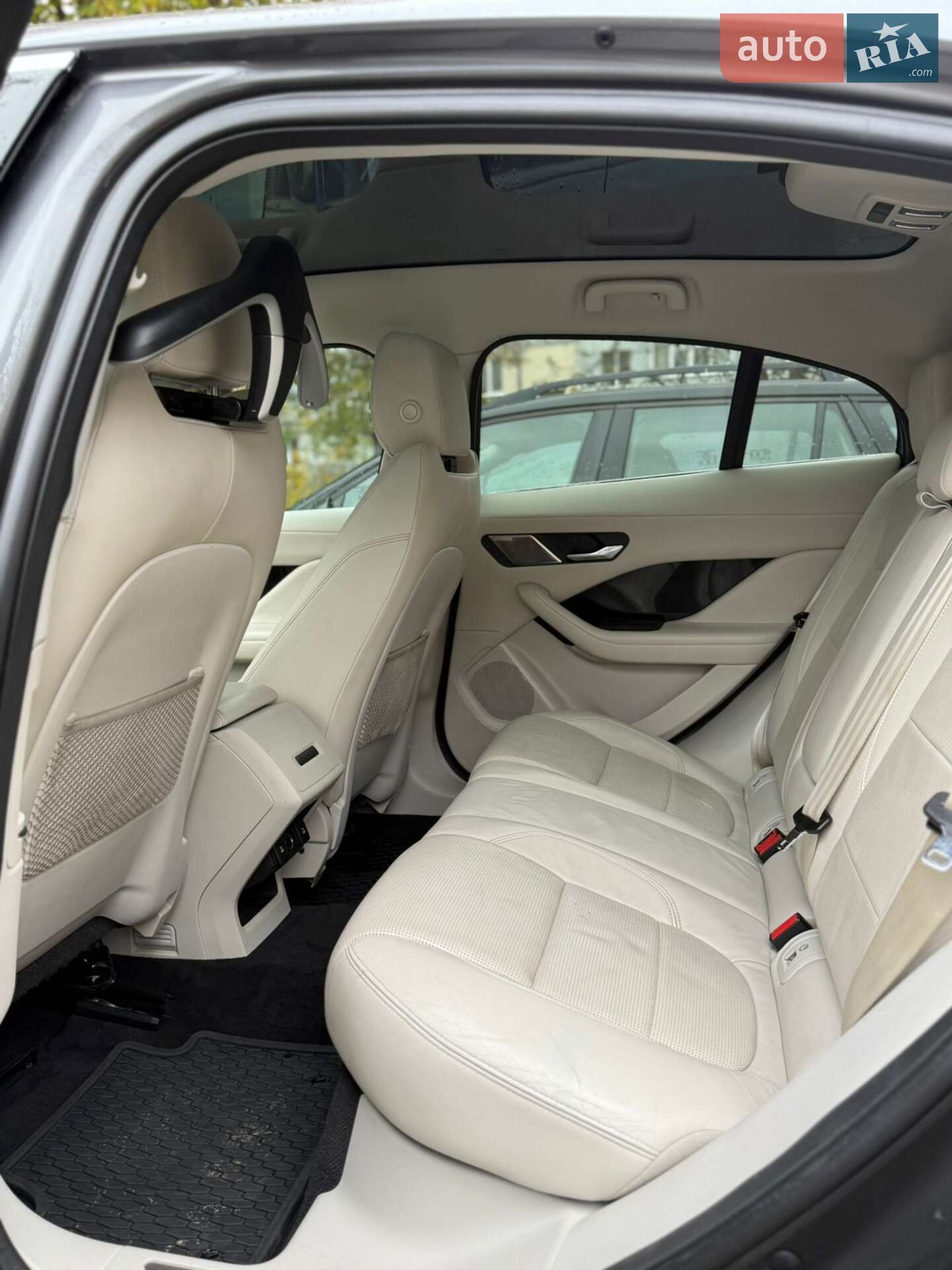 Jaguar I-Pace 2019 VIN SADHB2S14L1F84780 фото оголошення 14 з 20