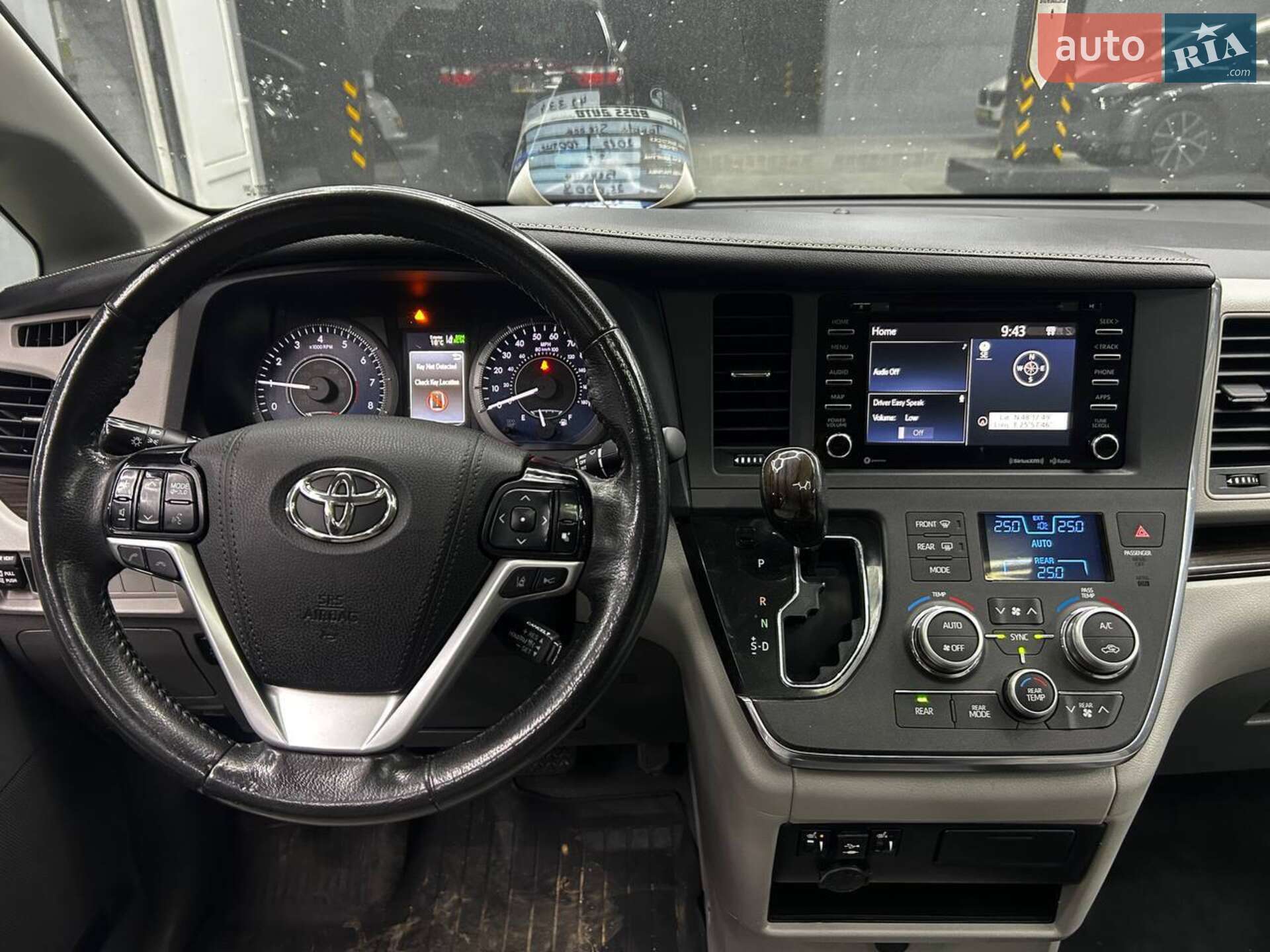 Toyota Sienna 2018 VIN 5TDYZ3DC9KS996137 фото оголошення 16 з 23