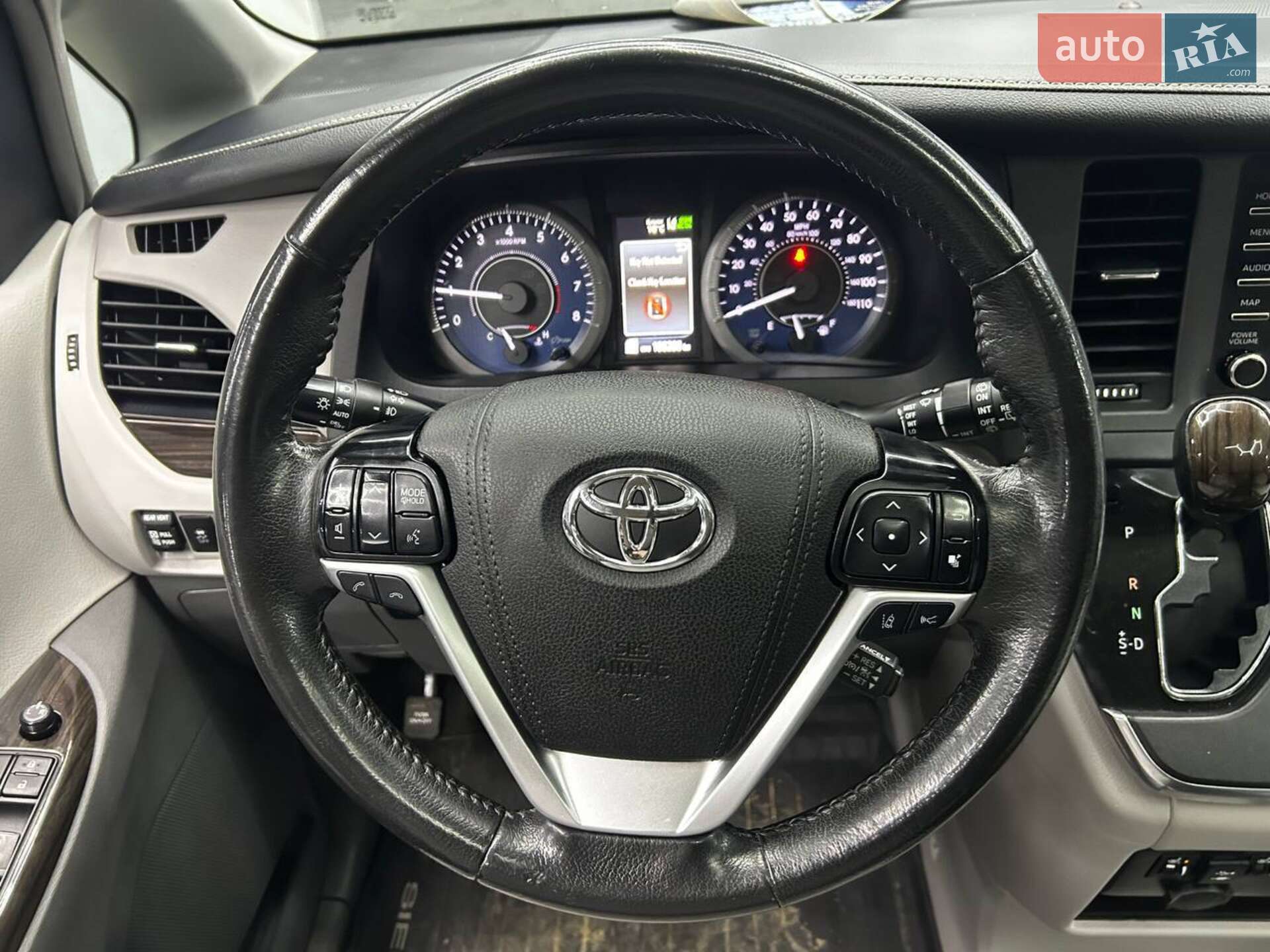 Toyota Sienna 2018 VIN 5TDYZ3DC9KS996137 фото оголошення 17 з 23