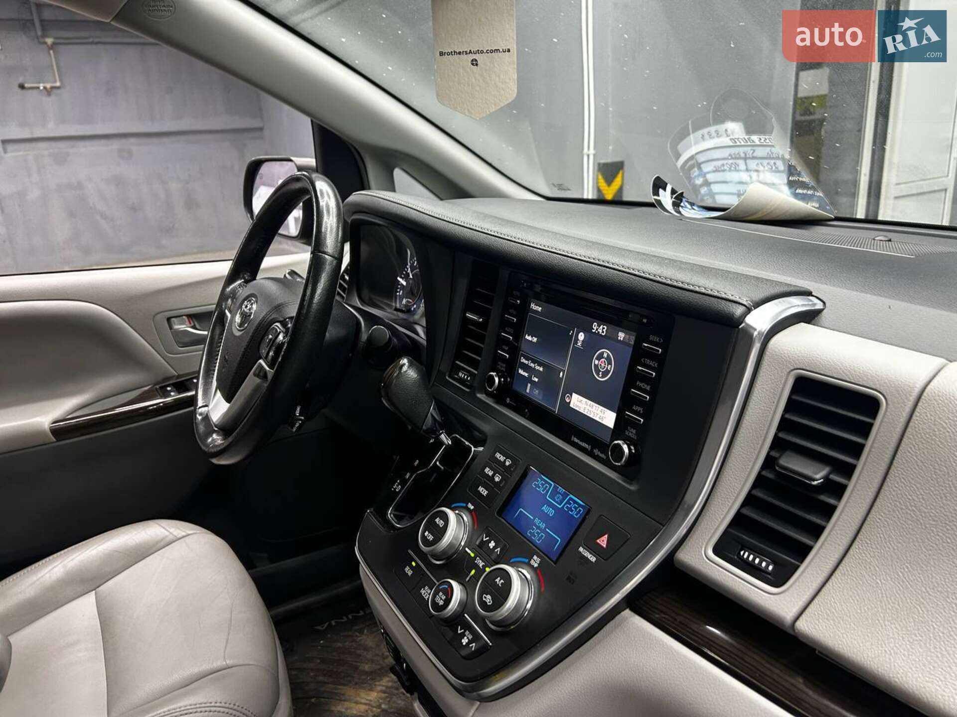 Toyota Sienna 2018 VIN 5TDYZ3DC9KS996137 фото оголошення 22 з 23