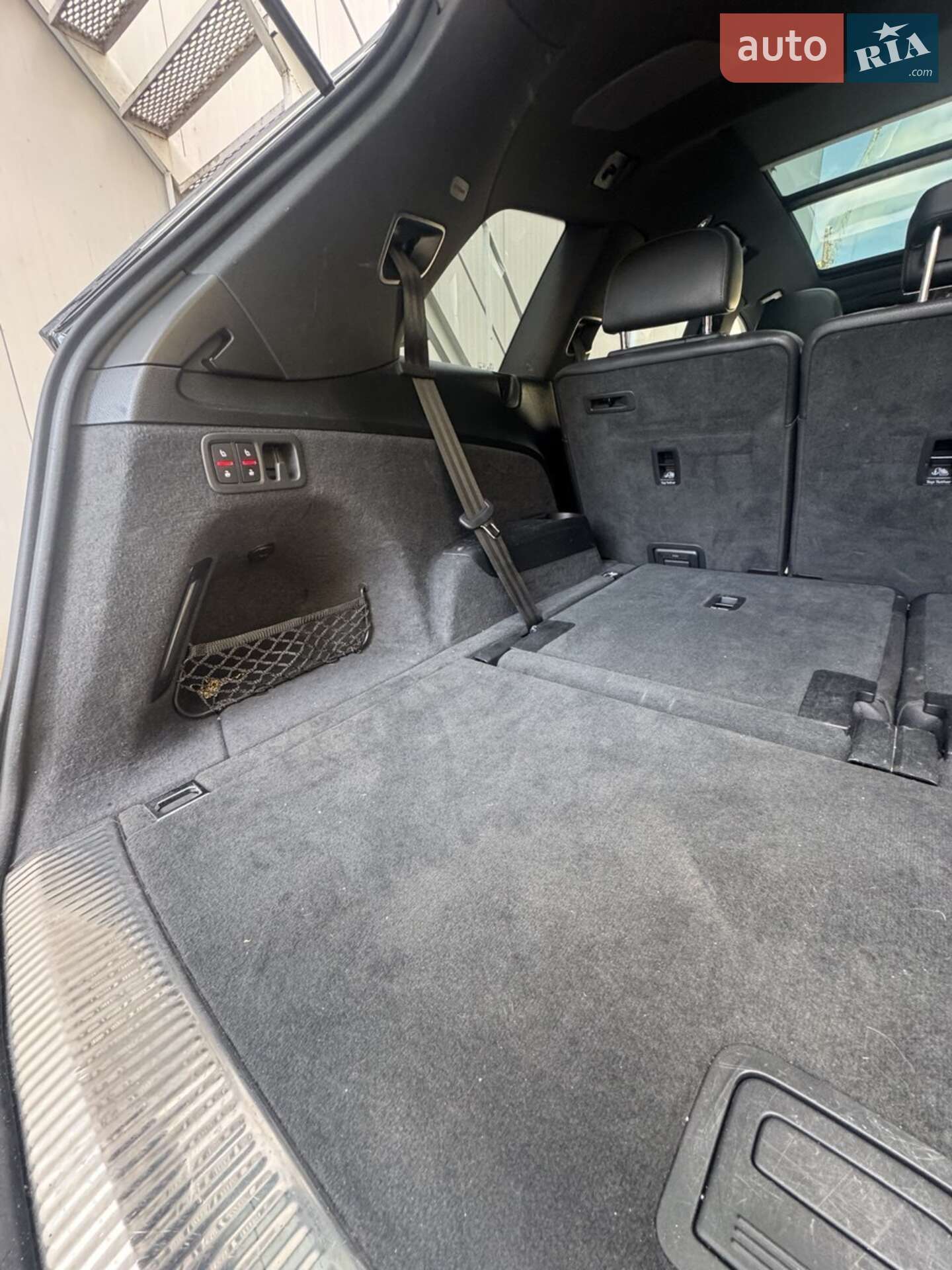 Audi Q7 2018 VIN WA1LHAF78KD025573 фото оголошення 8 з 13