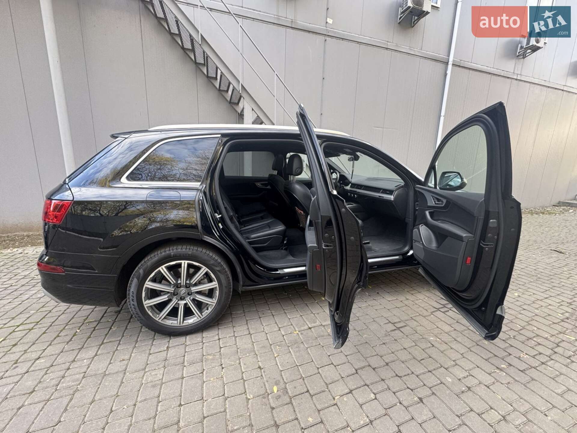 Audi Q7 2018 VIN WA1LHAF78KD025573 фото оголошення 10 з 13