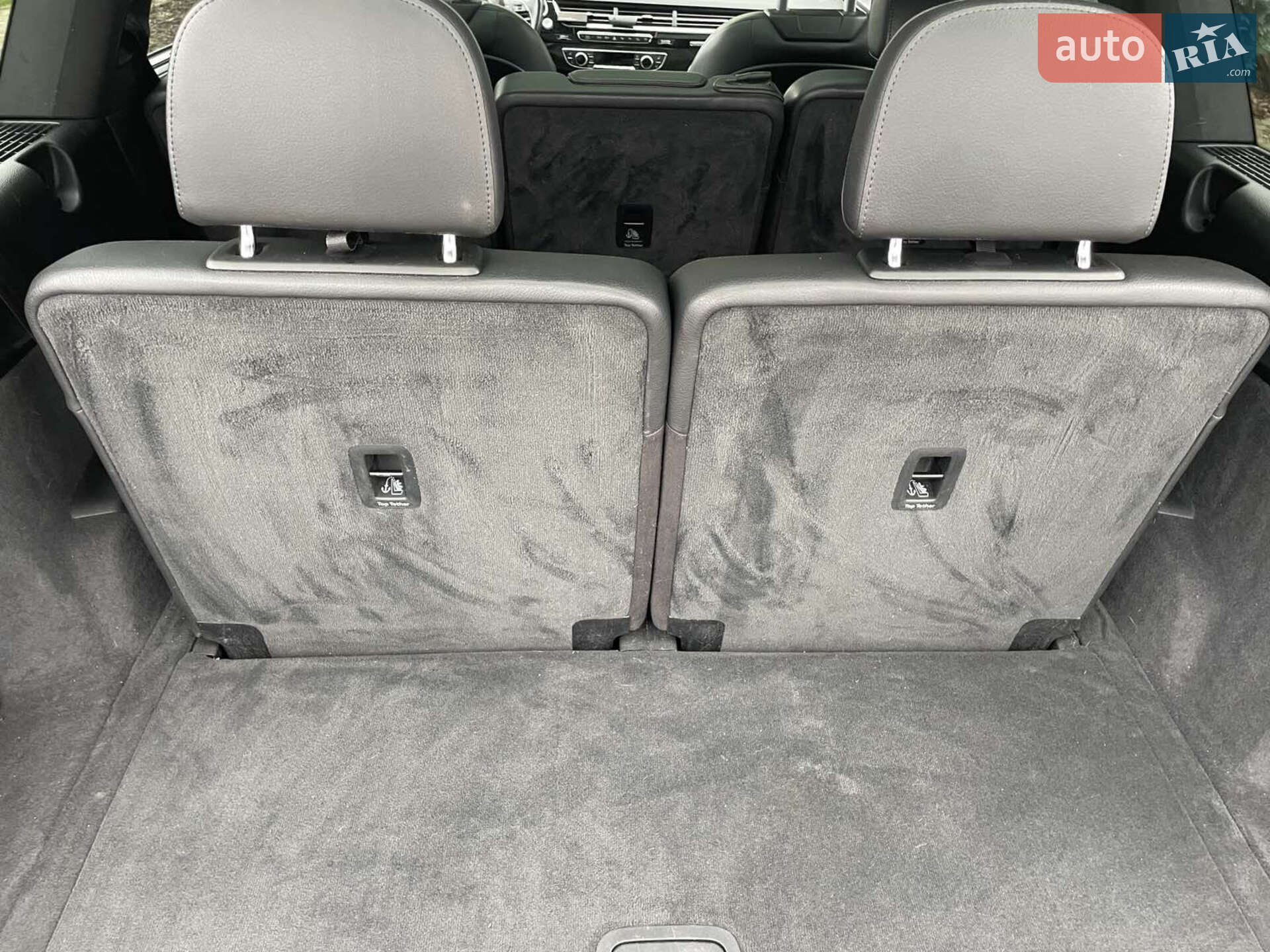 Audi Q7 2019 VIN WA1LAAF72KD046763 фото оголошення 35 з 36