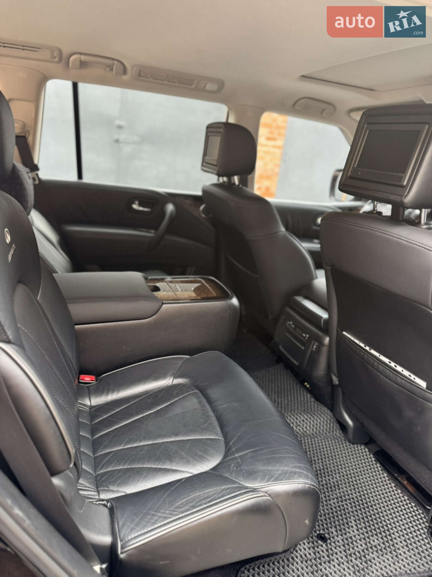 Infiniti QX56 2011 VIN JN1JANZ62U0001577 фото оголошення 14 з 26