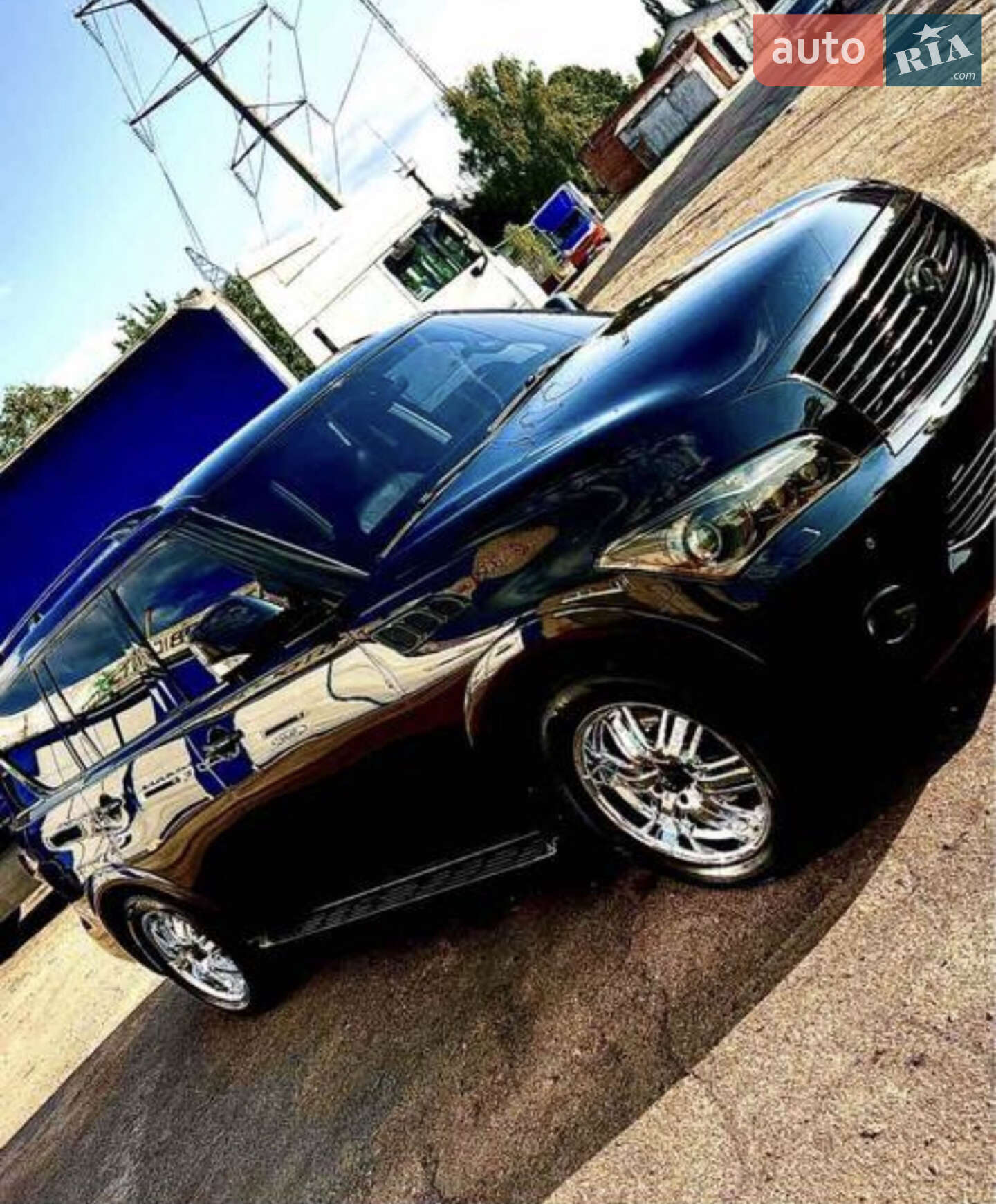 Infiniti QX56 2011 VIN JN1JANZ62U0001577 фото оголошення 4 з 26