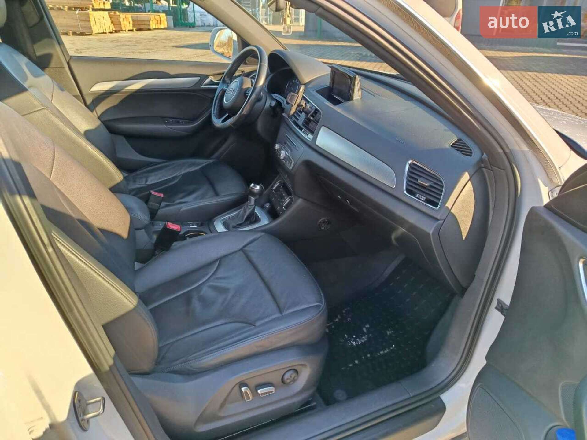 Audi Q3 2015 VIN WA1BFCFS9GR014125 фото оголошення 10 з 19