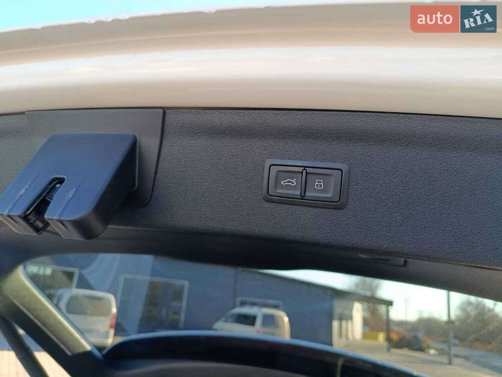Audi Q3 2015 VIN WA1BFCFS9GR014125 фото оголошення 11 з 19