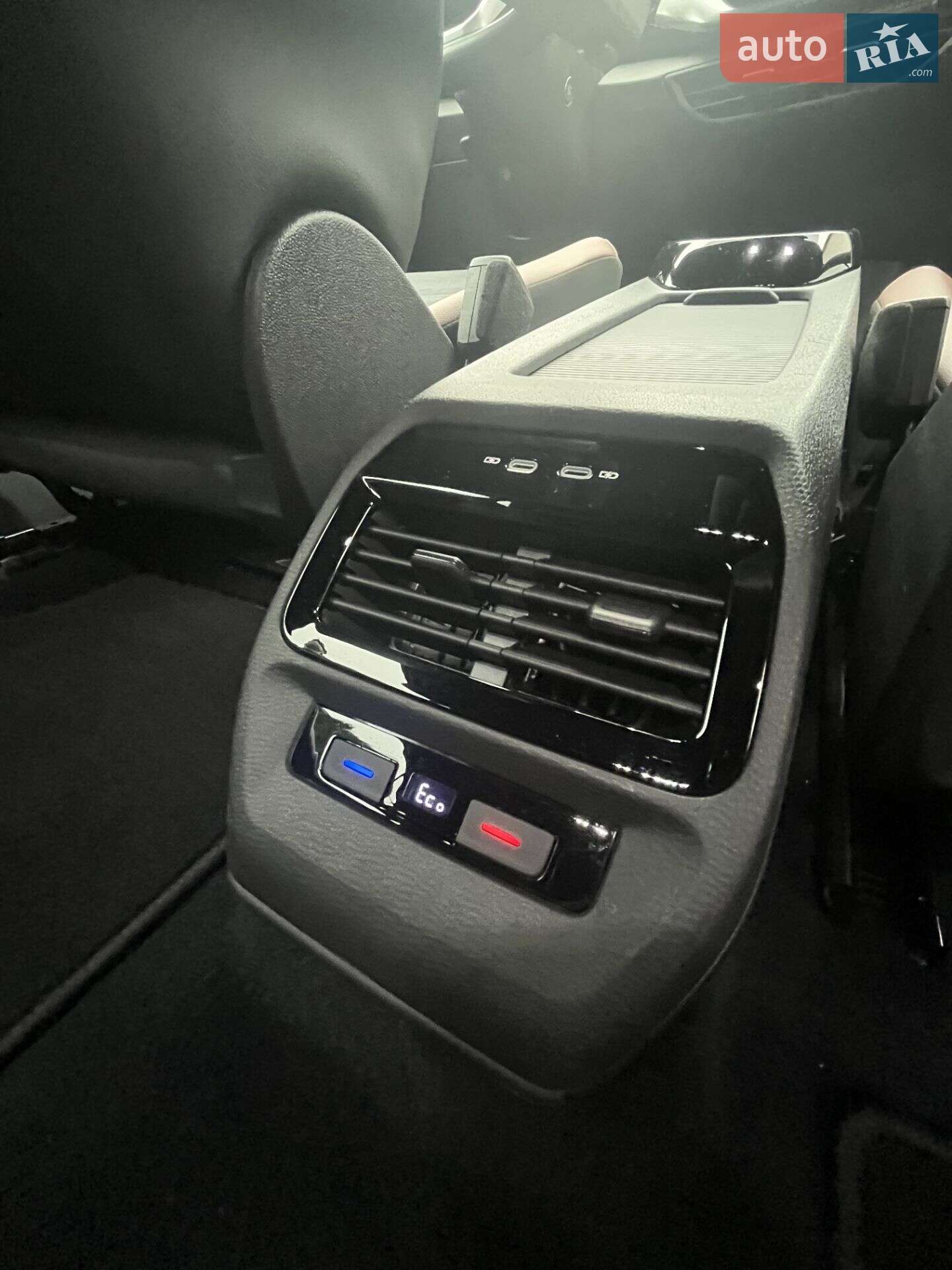 Volkswagen ID.4 2021 VIN WVGZZZE2ZMP055675 фото оголошення 31 з 48