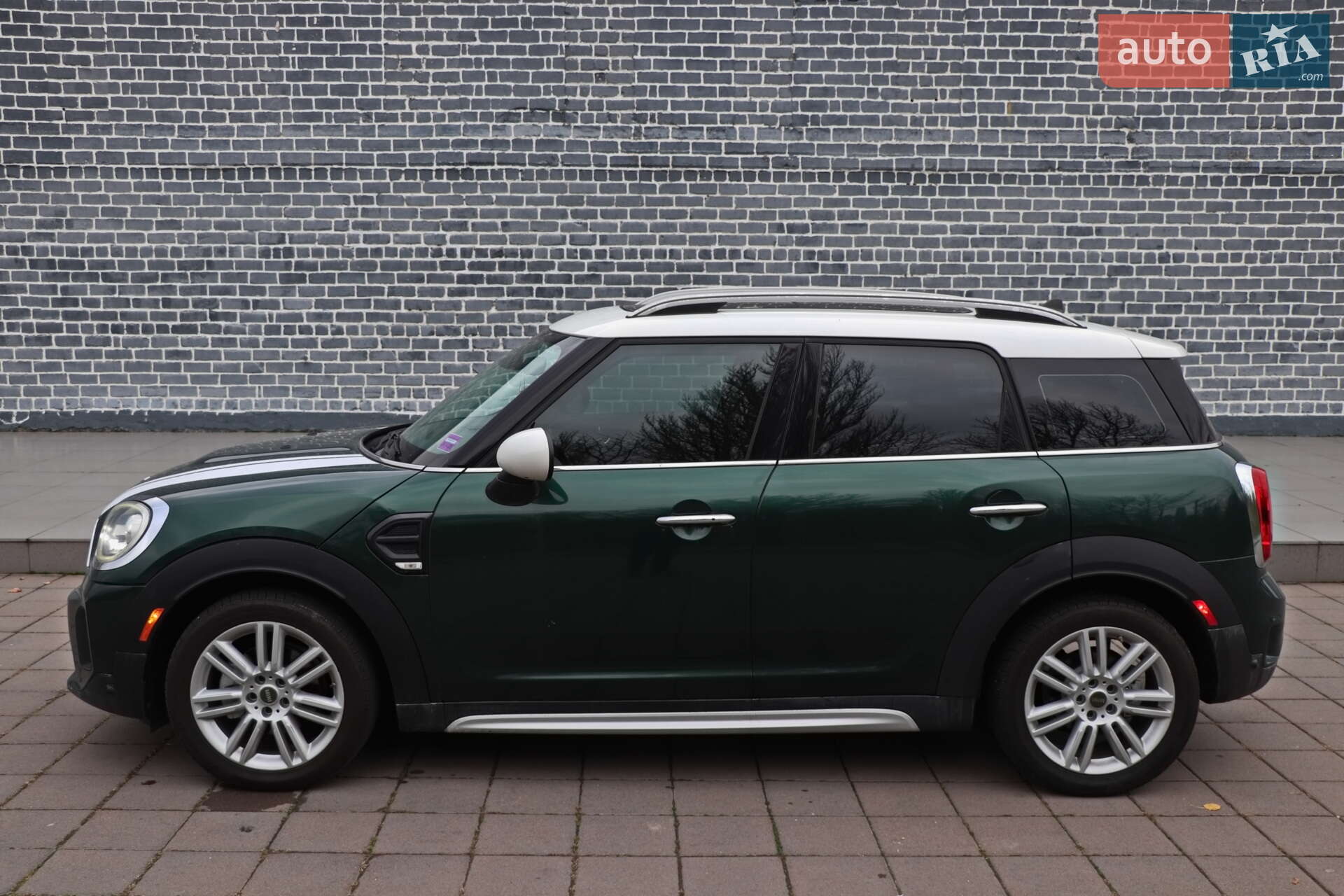 MINI Countryman 2018 VIN WMZYS7C57K3F46859 фото оголошення 4 з 32
