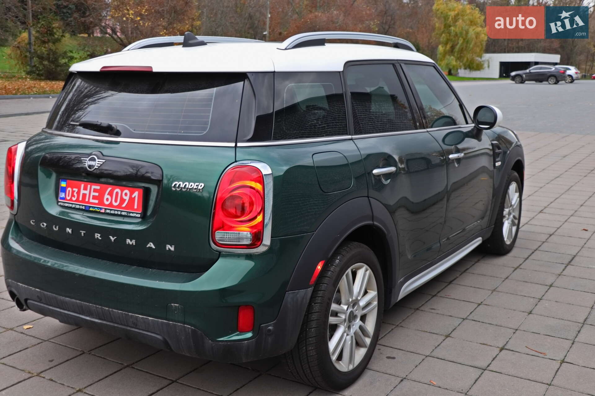 MINI Countryman 2018 VIN WMZYS7C57K3F46859 фото оголошення 8 з 32