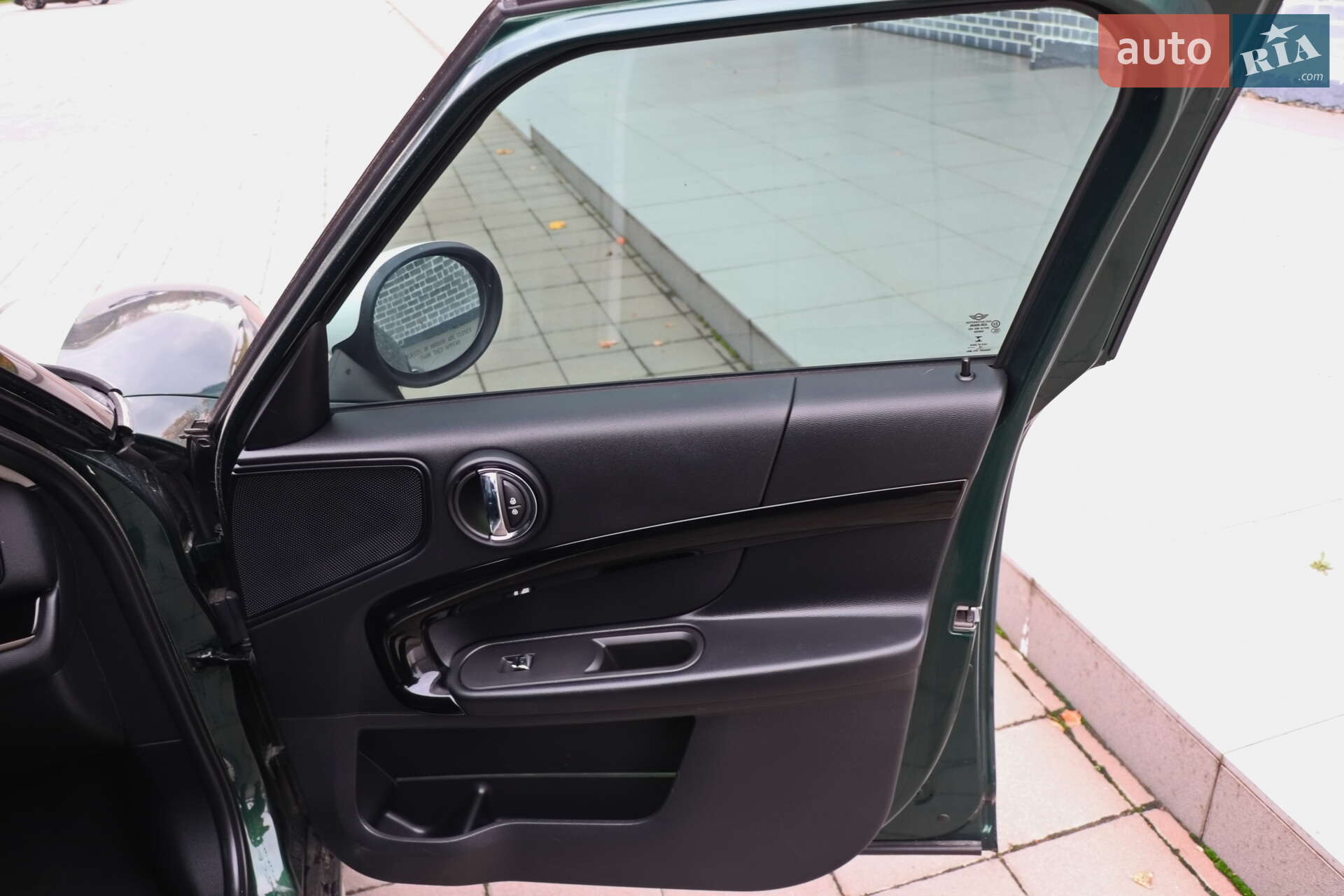 MINI Countryman 2018 VIN WMZYS7C57K3F46859 фото оголошення 11 з 32