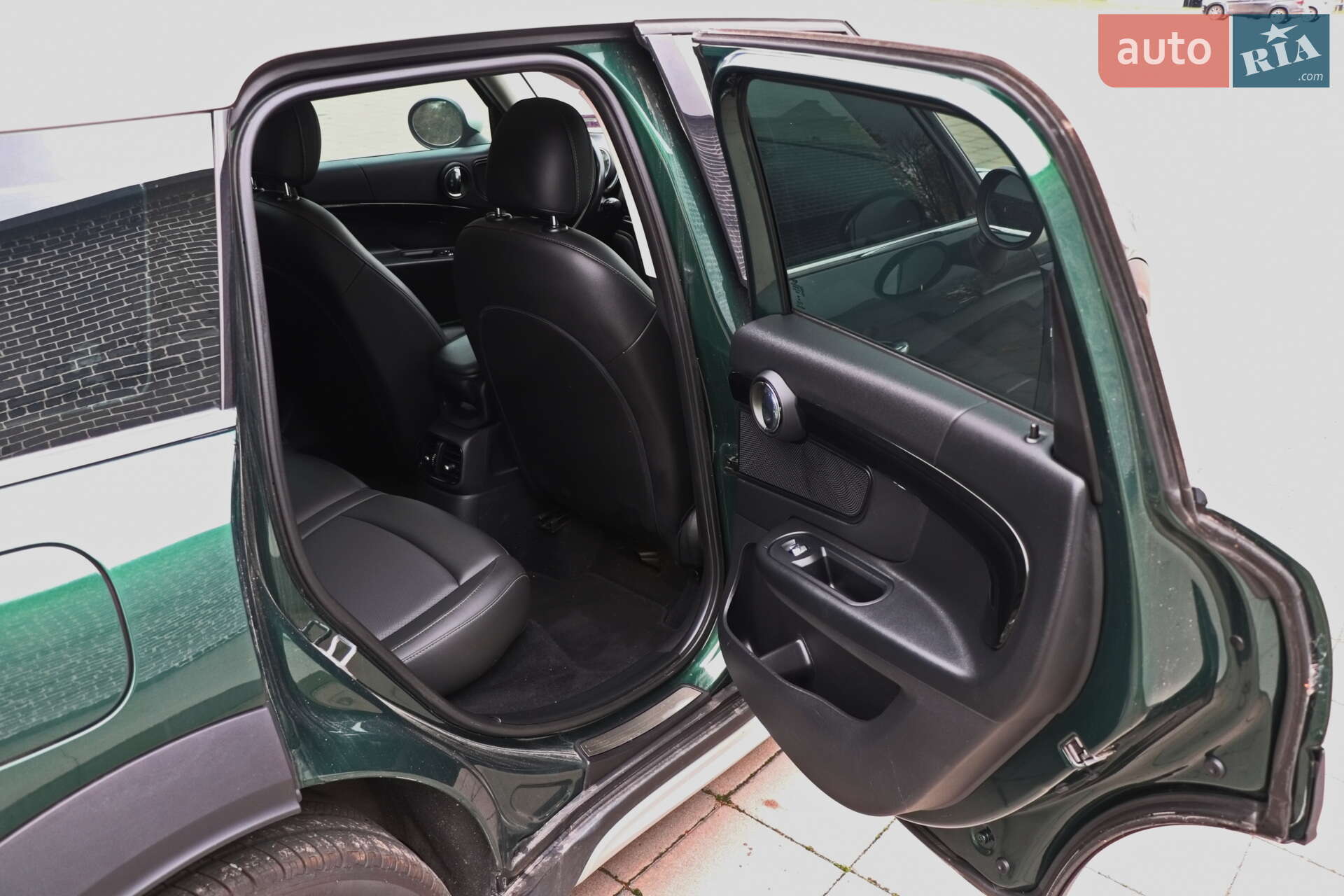 MINI Countryman 2018 VIN WMZYS7C57K3F46859 фото оголошення 13 з 32