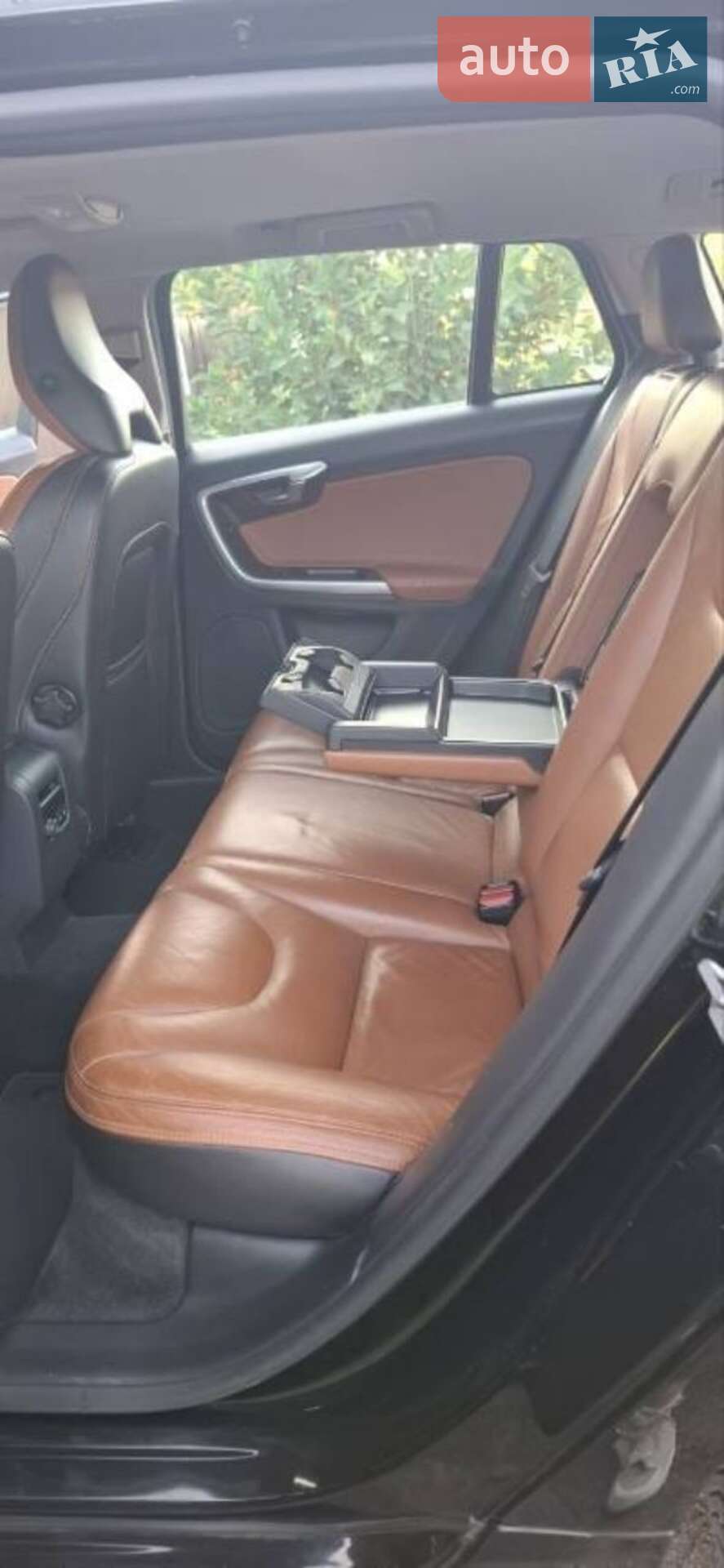 Volvo V60 2014 VIN YV1GWAA50E1204832 фото оголошення 4 з 20