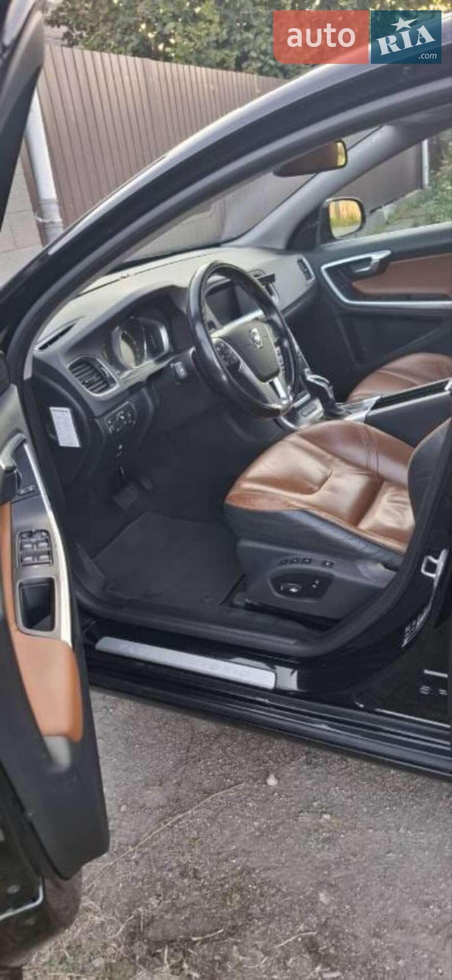 Volvo V60 2014 VIN YV1GWAA50E1204832 фото оголошення 8 з 20