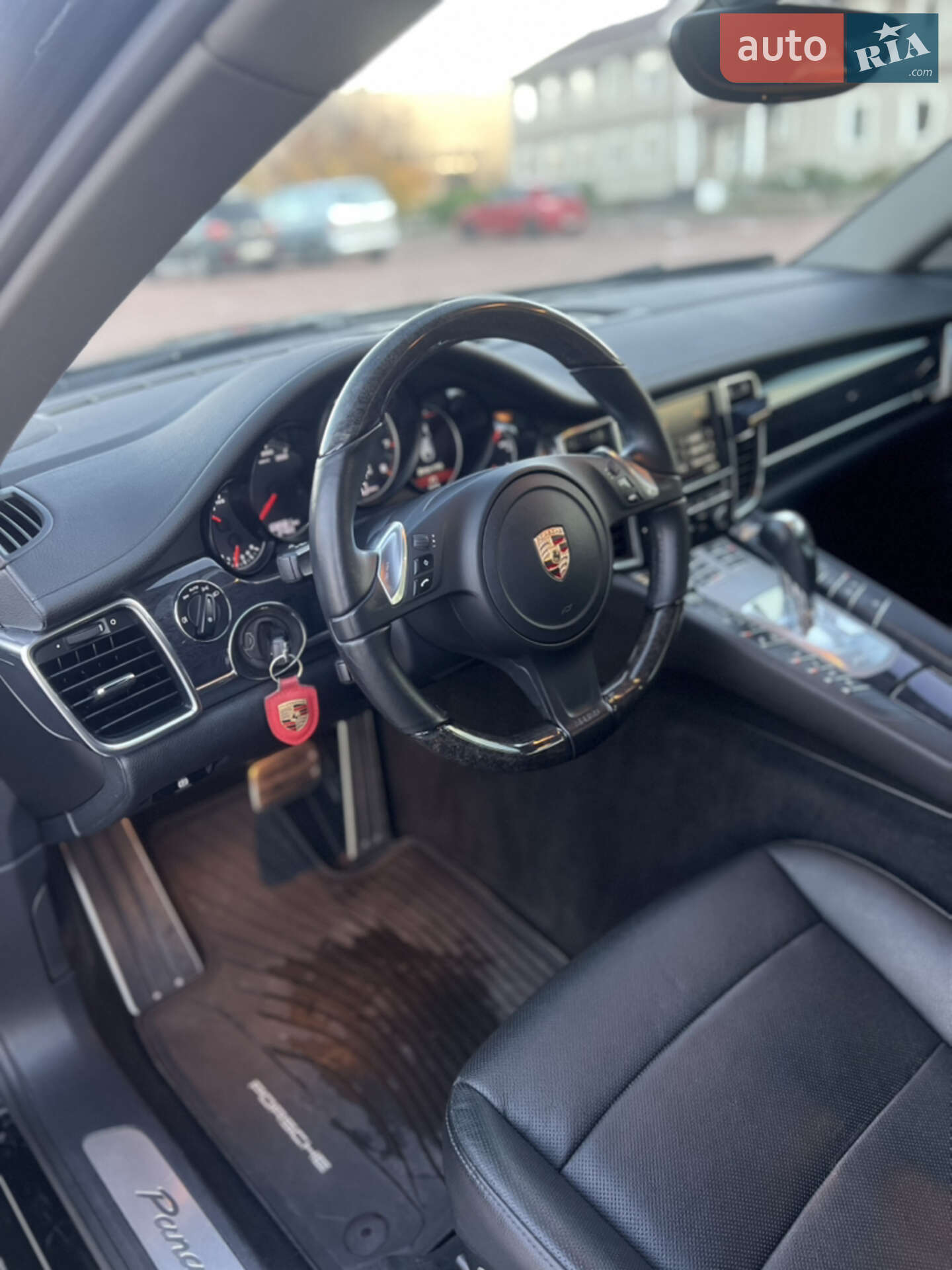 Porsche Panamera 2013 VIN WP0ZZZ97ZEL000860 фото оголошення 16 з 55