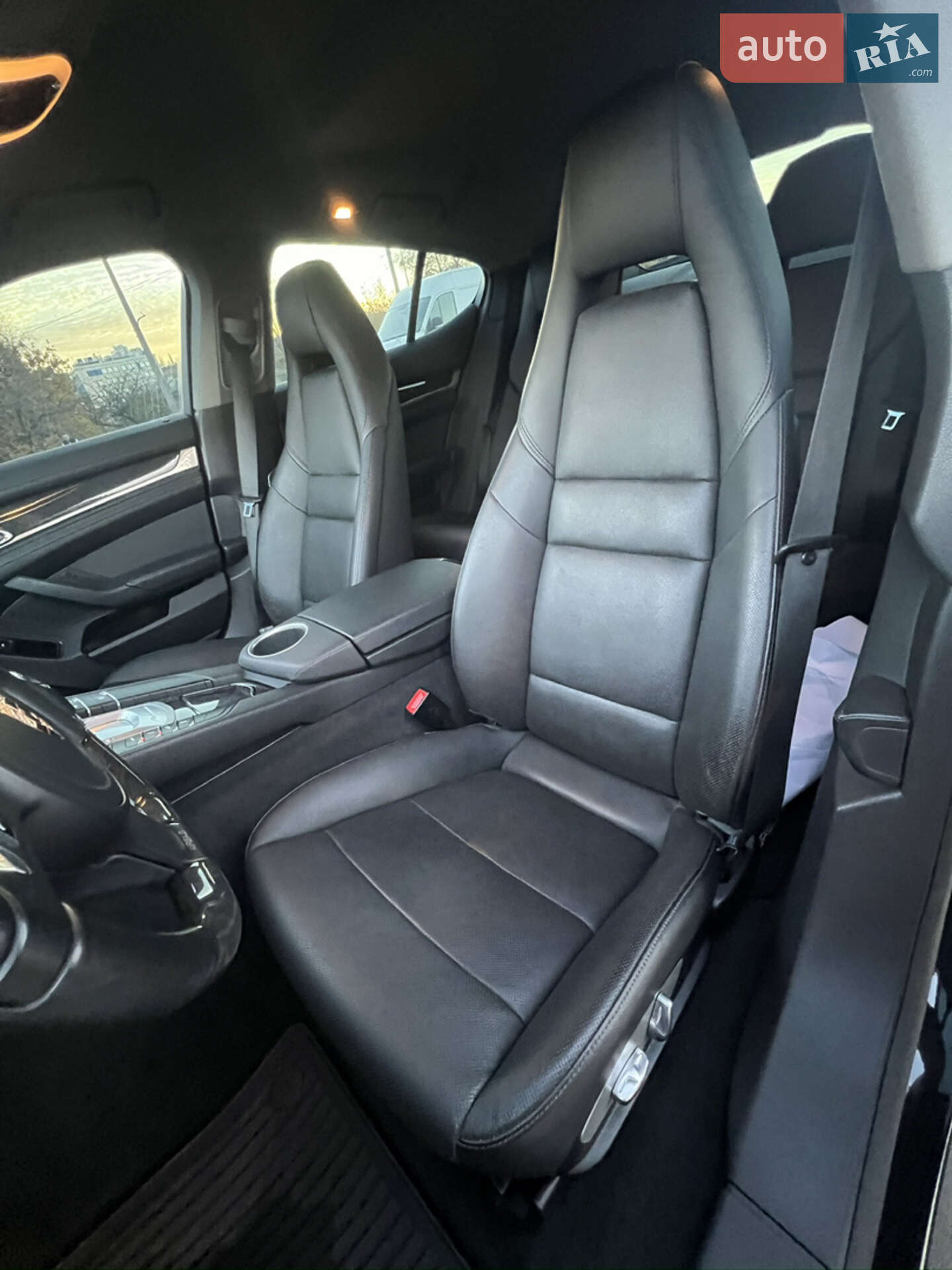 Porsche Panamera 2013 VIN WP0ZZZ97ZEL000860 фото оголошення 29 з 55