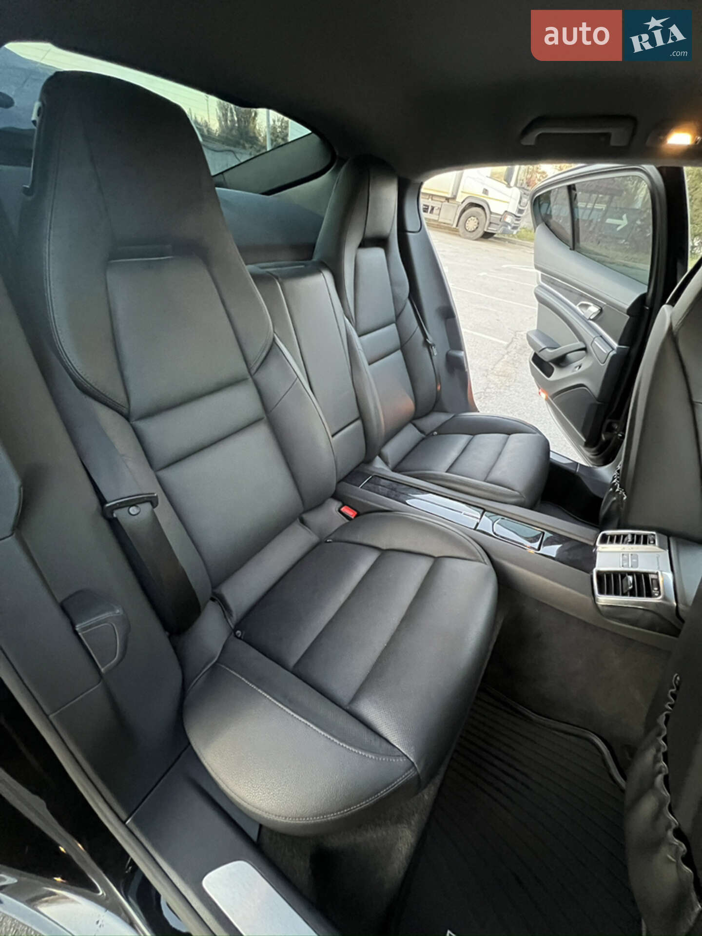 Porsche Panamera 2013 VIN WP0ZZZ97ZEL000860 фото оголошення 30 з 55
