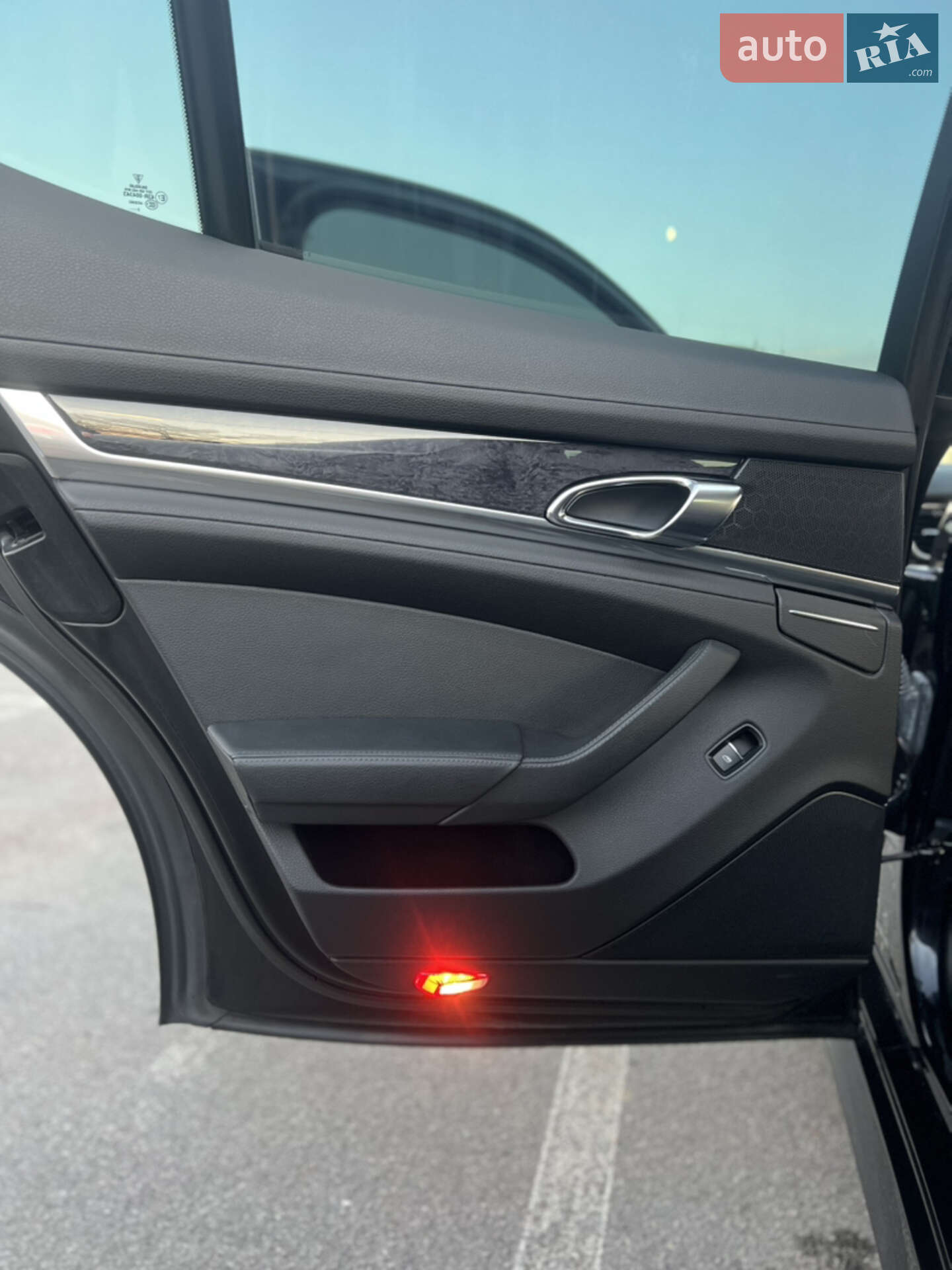 Porsche Panamera 2013 VIN WP0ZZZ97ZEL000860 фото оголошення 35 з 55