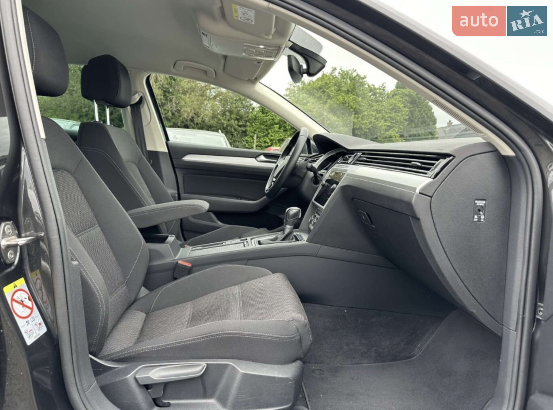 Volkswagen Passat 2017 VIN WVWZZZ3CZJE075533 фото оголошення 40 з 41