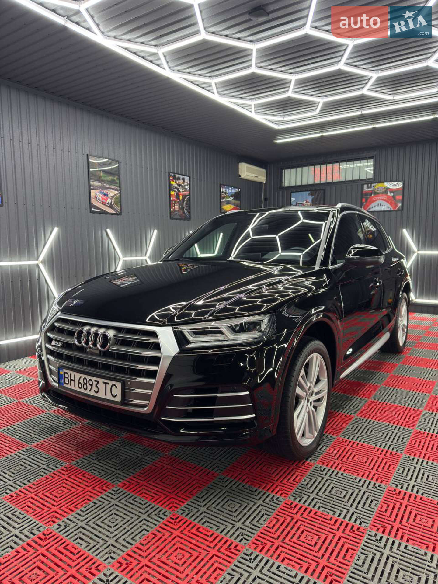 Audi Q5 2018 VIN WA1BNAFY2J2209365 фото оголошення 3 з 23