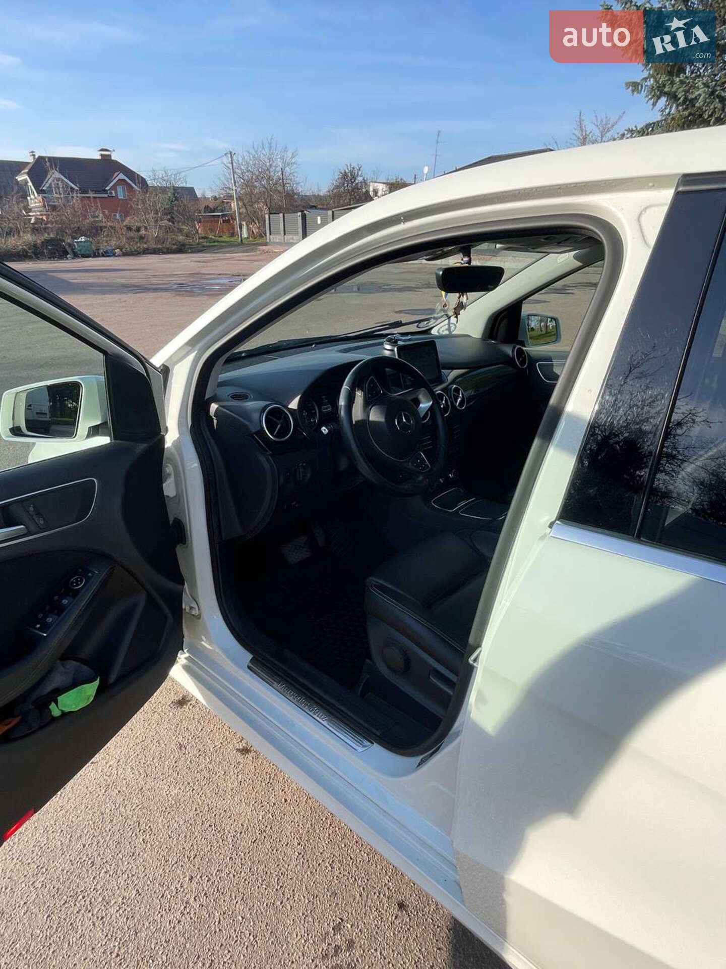 Mercedes-Benz B-Class 2016 VIN WDD2428901J012396 фото оголошення 6 з 11