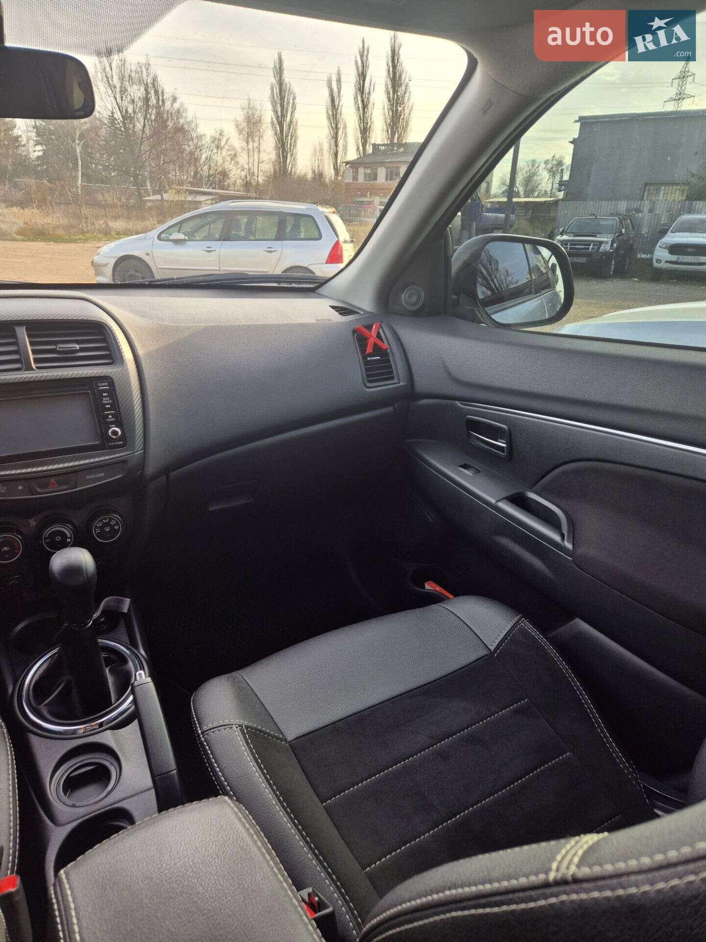 Mitsubishi ASX 2017 VIN JMBXNGA1WHZ014164 фото оголошення 13 з 18