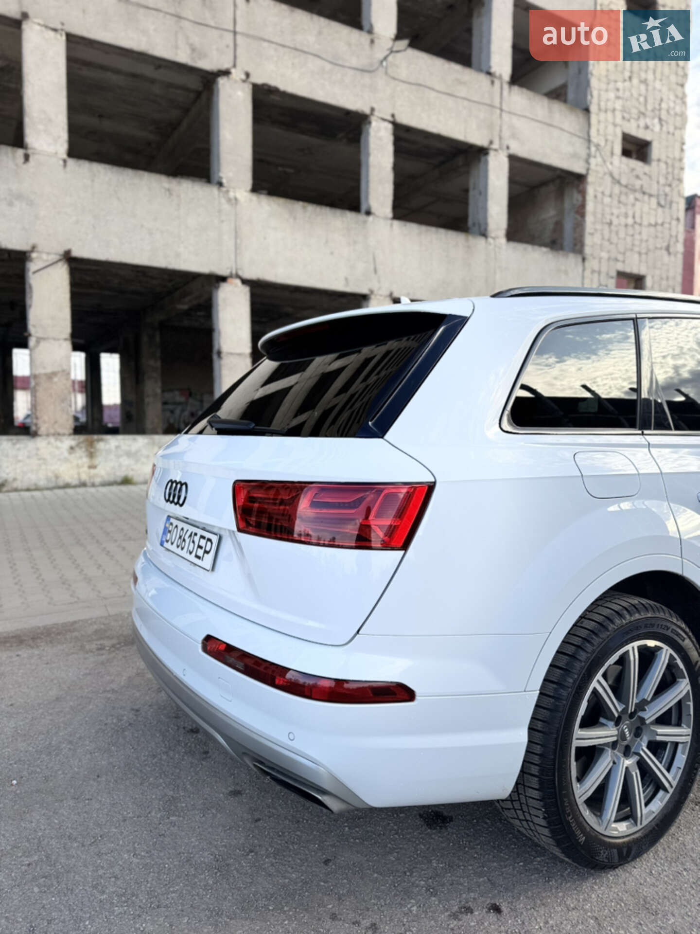 Audi Q7 2018 VIN WA1LHAF75KD024641 фото оголошення 9 з 37
