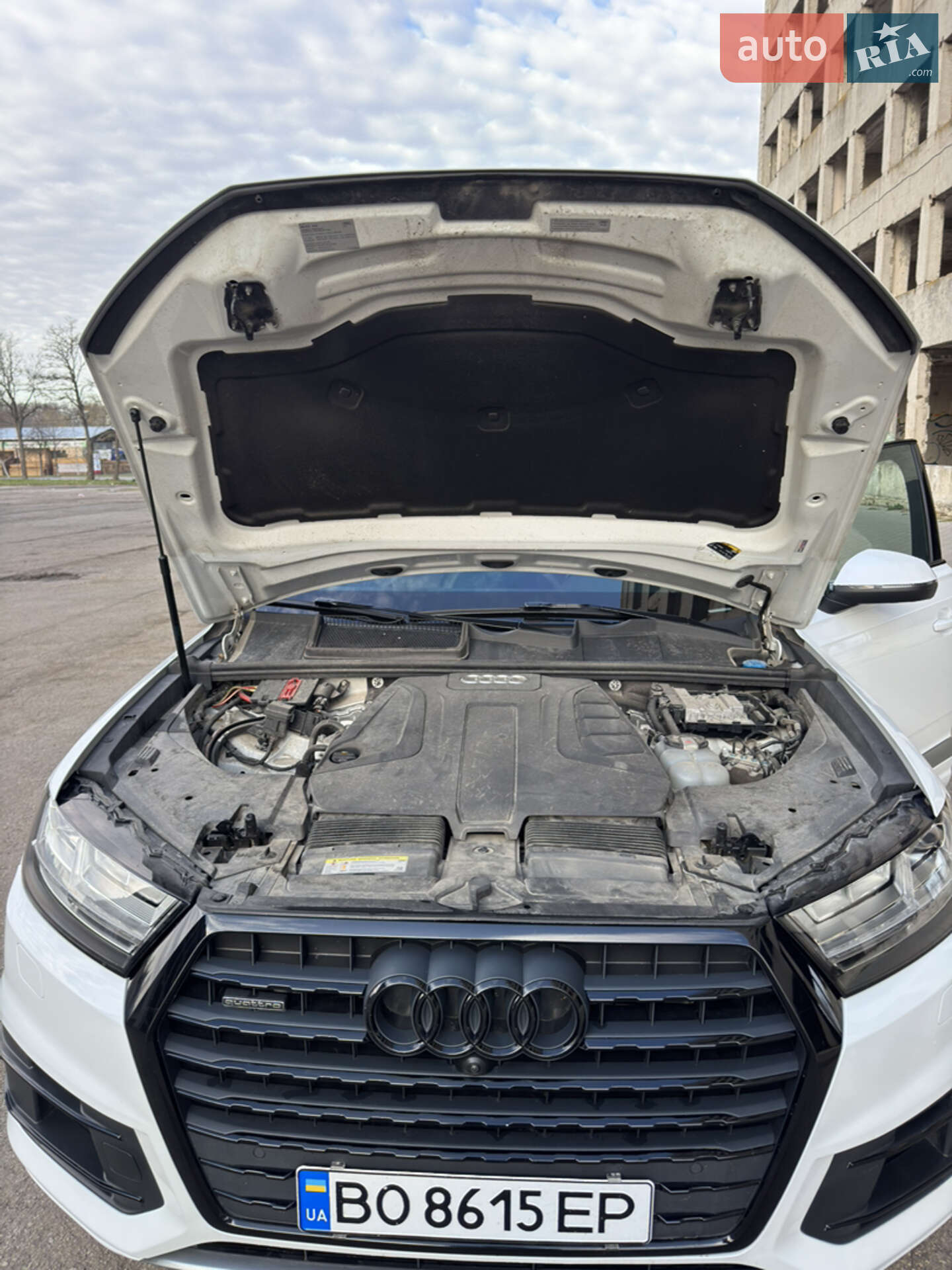 Audi Q7 2018 VIN WA1LHAF75KD024641 фото оголошення 35 з 37