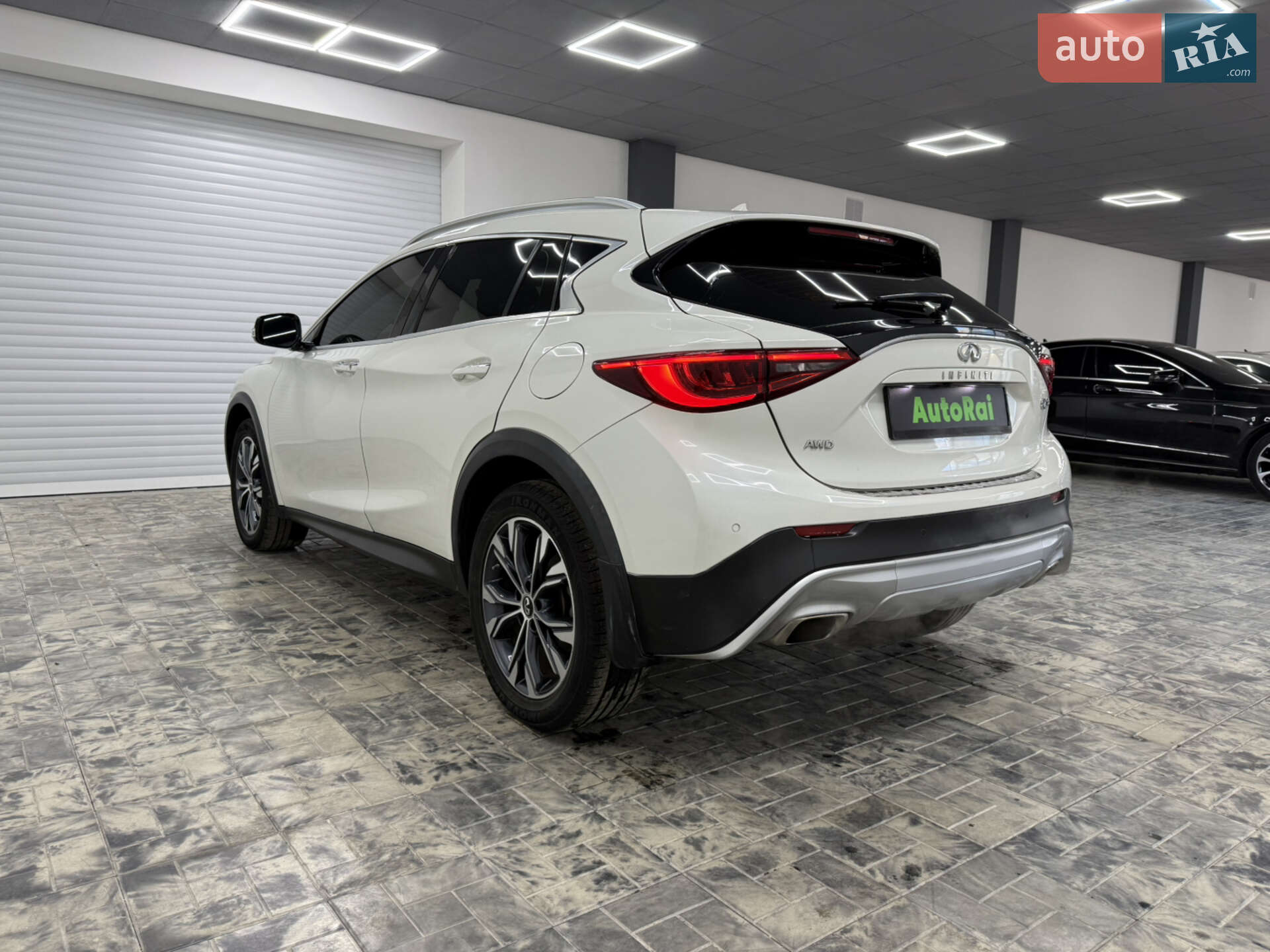 Infiniti QX30 2016 VIN SJKCH5CR0HA032298 фото оголошення 7 з 27