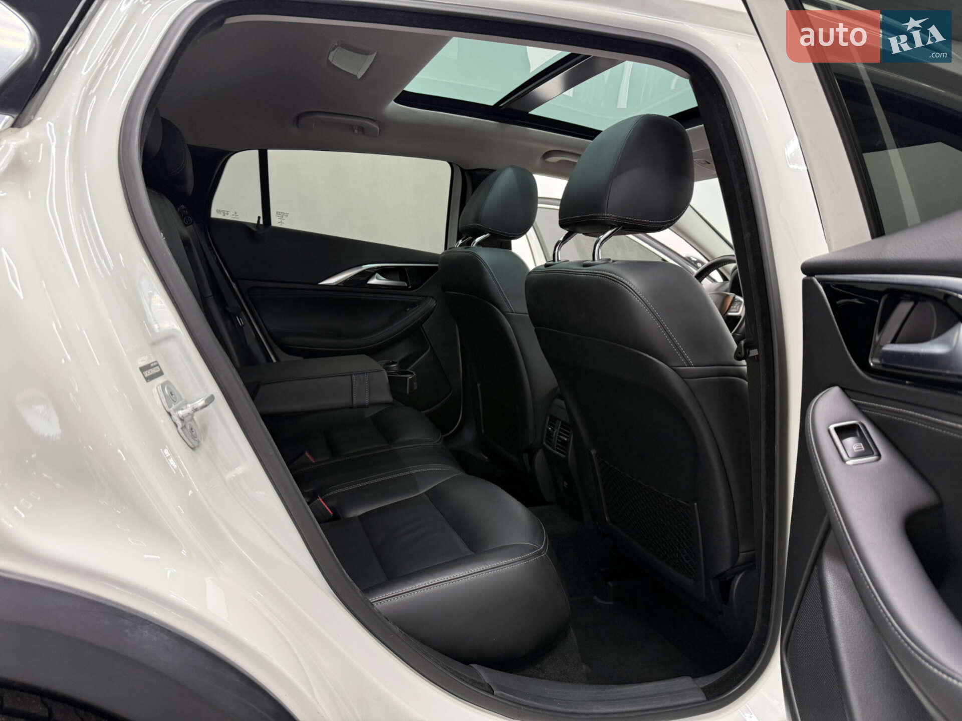 Infiniti QX30 2016 VIN SJKCH5CR0HA032298 фото оголошення 21 з 27