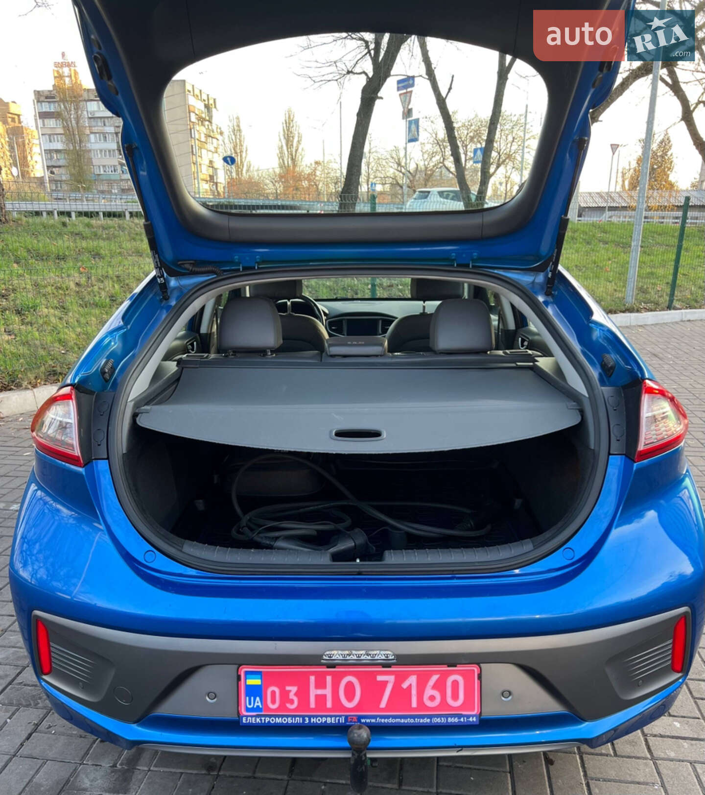 Hyundai Ioniq 2018 VIN KMHC851HFHU022118 фото оголошення 6 з 15