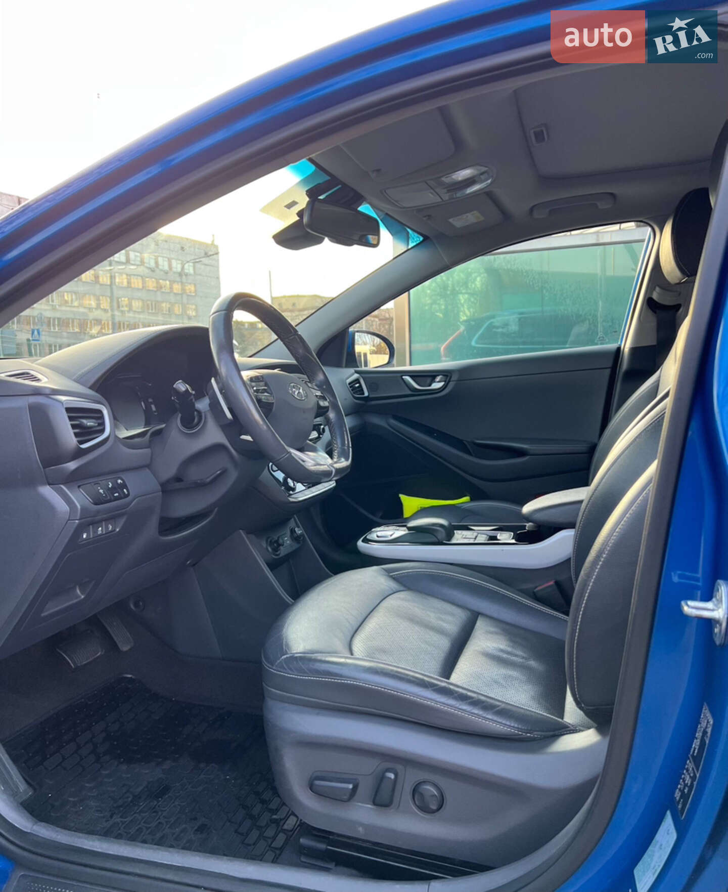 Hyundai Ioniq 2018 VIN KMHC851HFHU022118 фото оголошення 8 з 15
