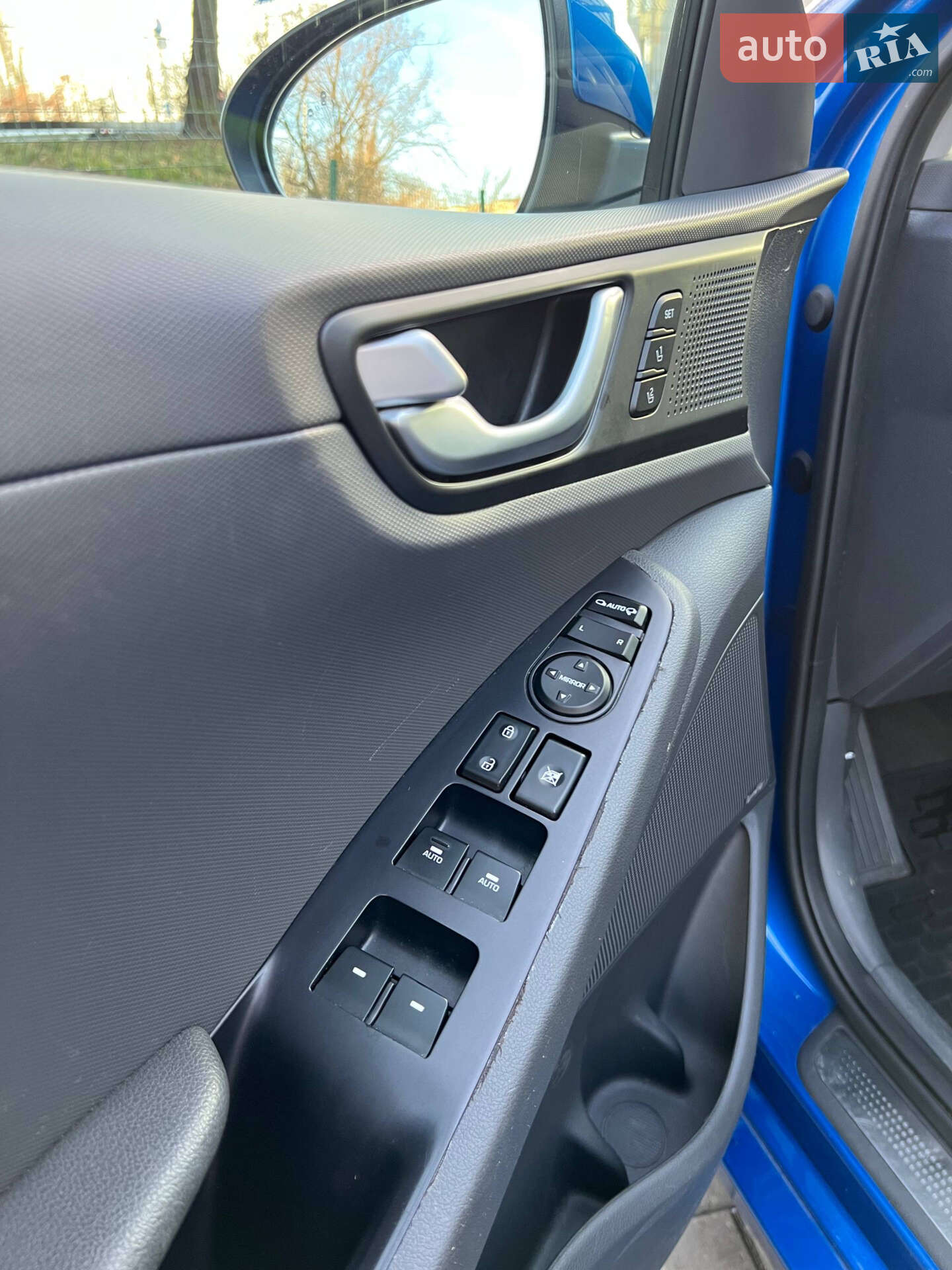 Hyundai Ioniq 2018 VIN KMHC851HFHU022118 фото оголошення 9 з 15