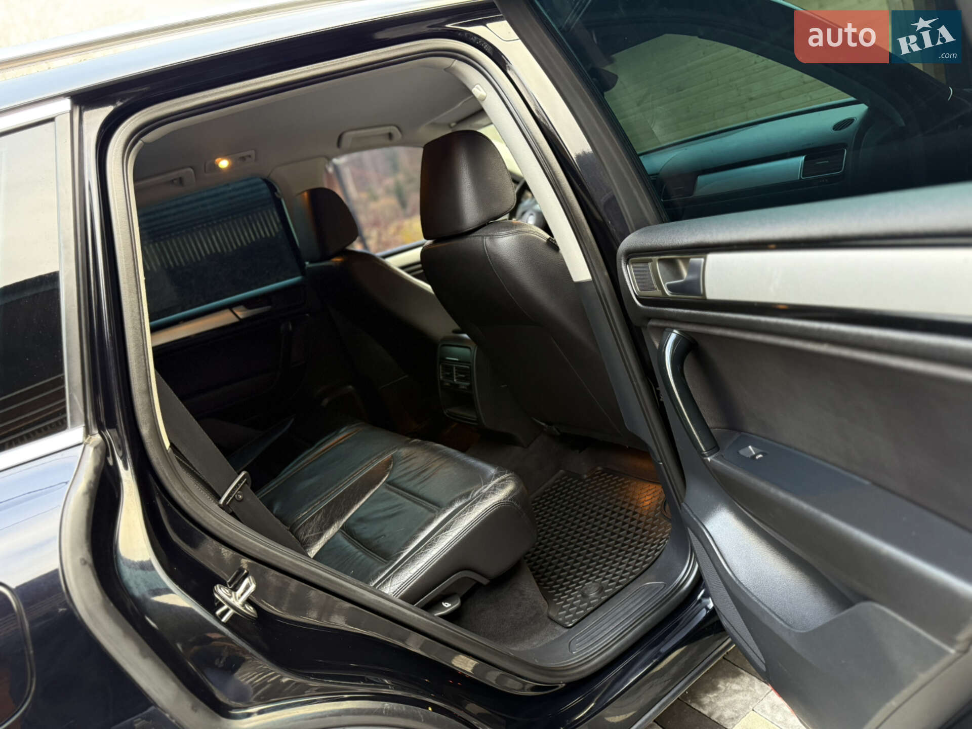 Volkswagen Touareg 2011 VIN WVGZZZ7PZCD031404 фото оголошення 27 з 60