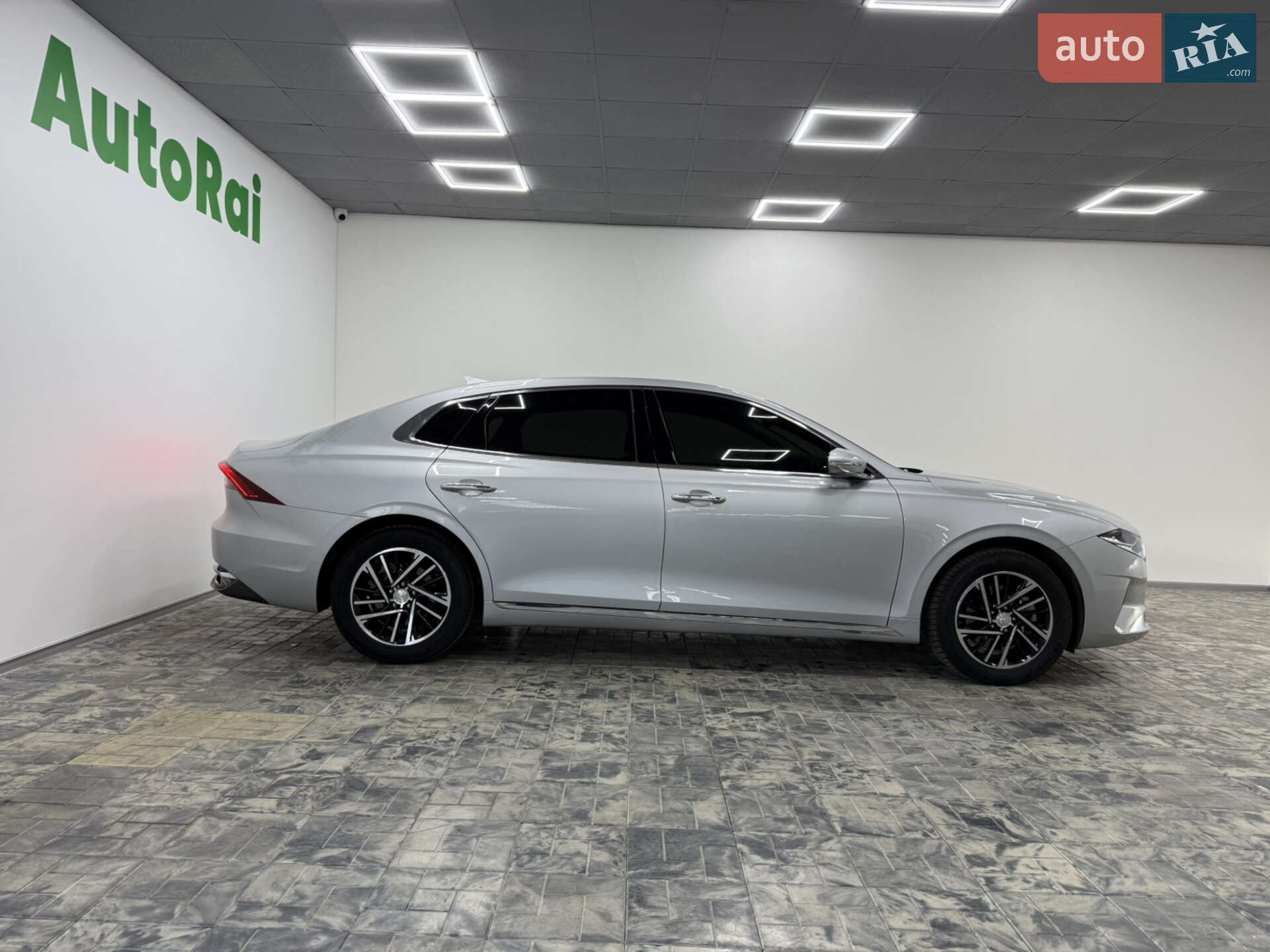 Hyundai Grandeur 2020 VIN KMHF341NBLA378072 фото оголошення 4 з 32