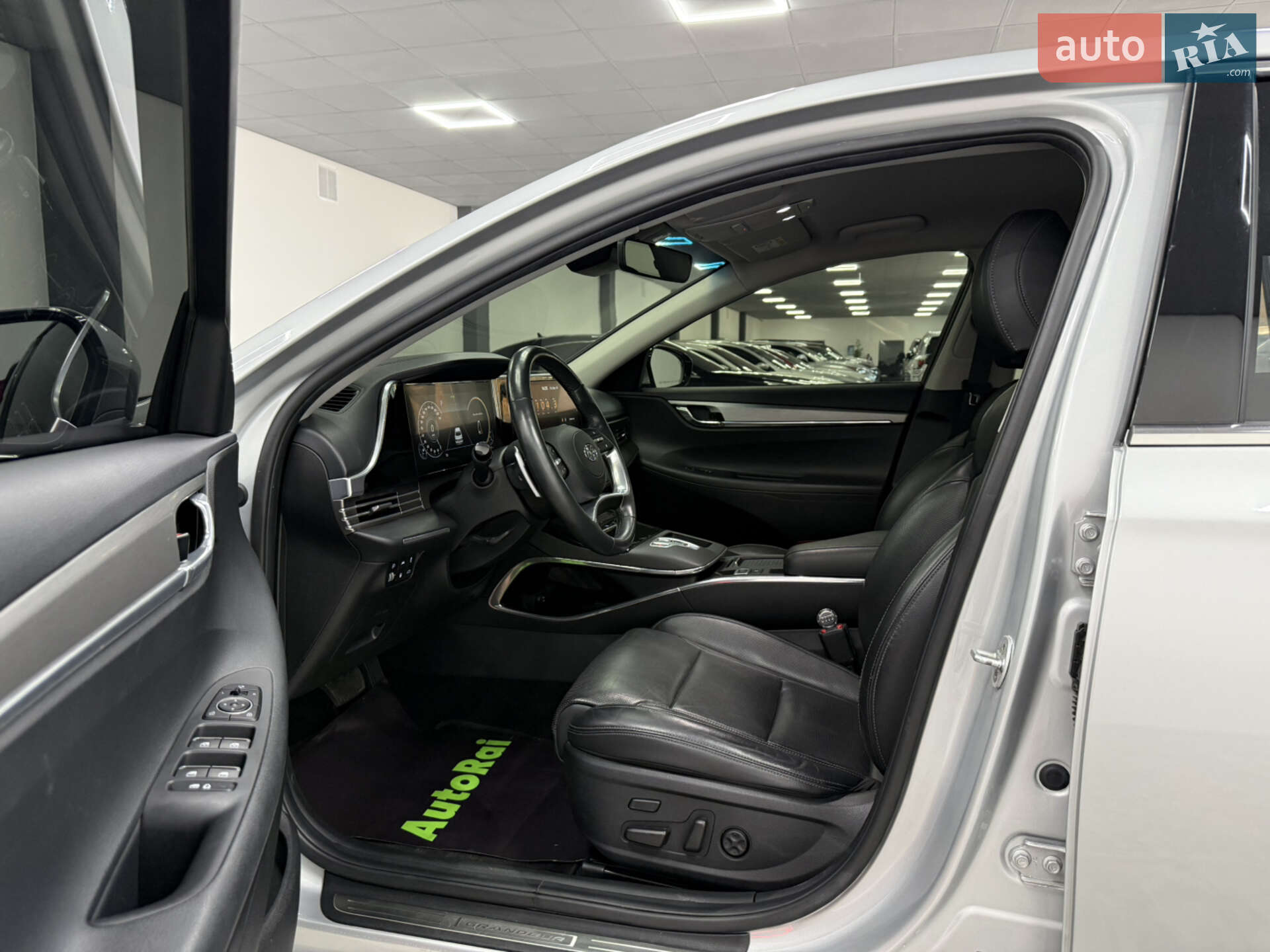 Hyundai Grandeur 2020 VIN KMHF341NBLA378072 фото оголошення 15 з 32