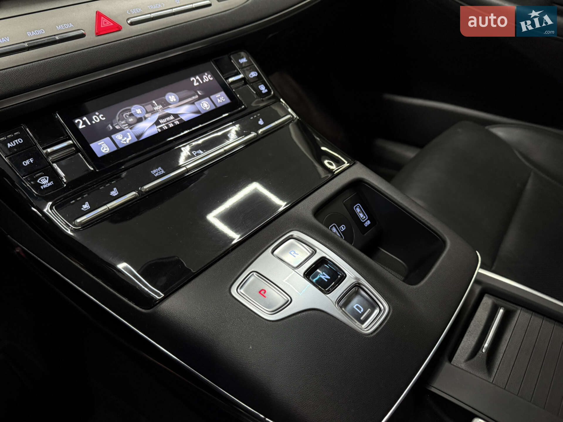 Hyundai Grandeur 2020 VIN KMHF341NBLA378072 фото оголошення 25 з 32