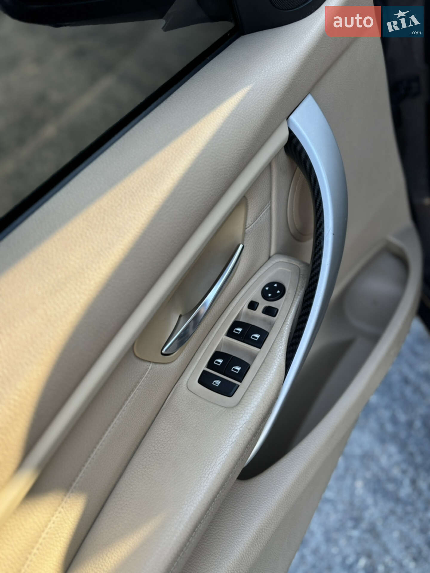 BMW 3 Series 2013 VIN WBA3C1G52DNR49163 фото оголошення 9 з 17