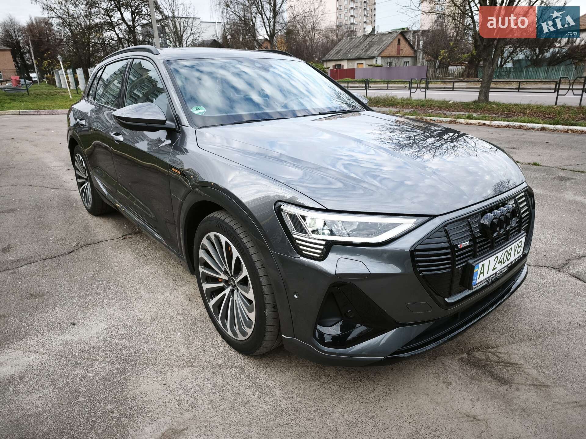 Audi e-tron 2022 VIN WAUZZZGE5NB031224 фото оголошення 2 з 22