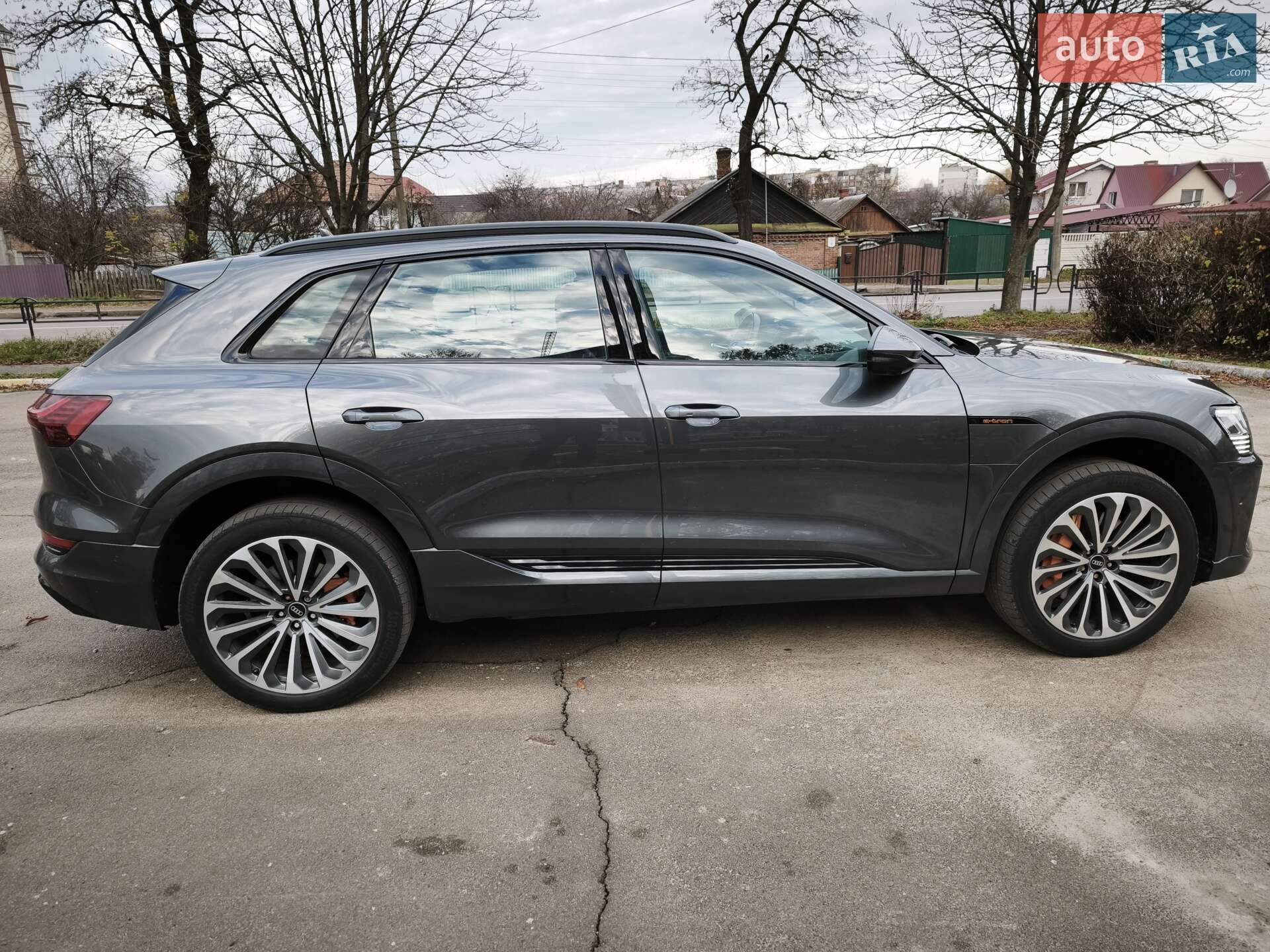 Audi e-tron 2022 VIN WAUZZZGE5NB031224 фото оголошення 4 з 22
