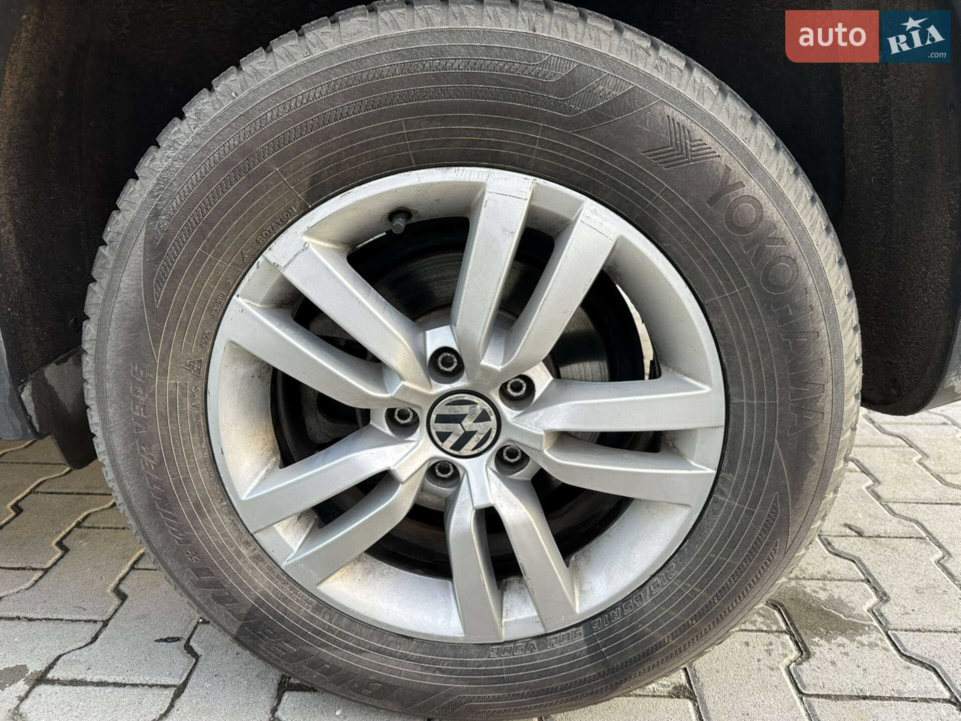 Volkswagen Tiguan 2016 VIN WVGAV7AX8HK017859 фото оголошення 10 з 23